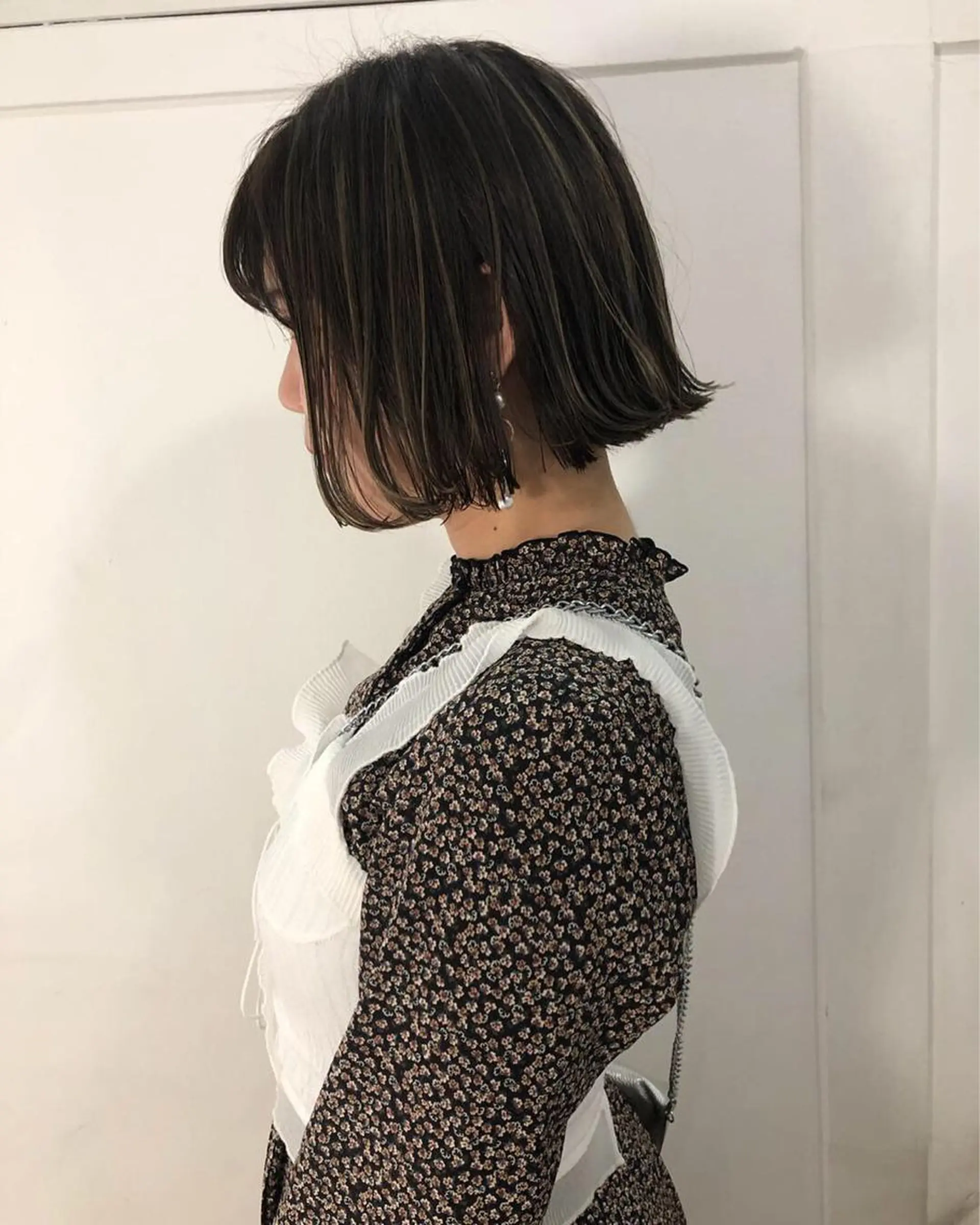 ショート カラー ブリーチ ハイライトカラー ハイライト ショートヘア Tao所属・藤川 大智のヘアスタイル