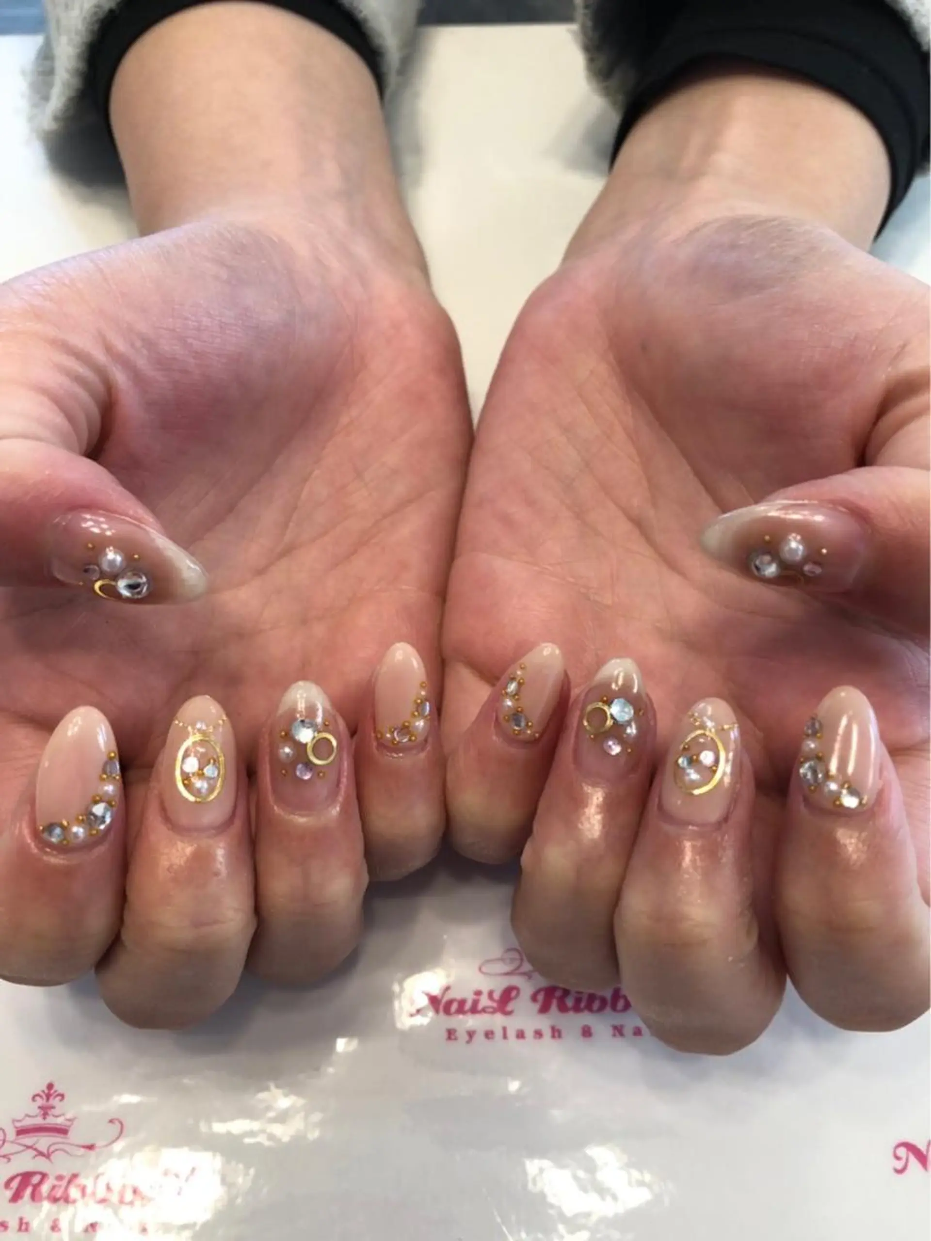 ネイル 春ネイル ネイルリボン 受付スタッフのネイルデザイン