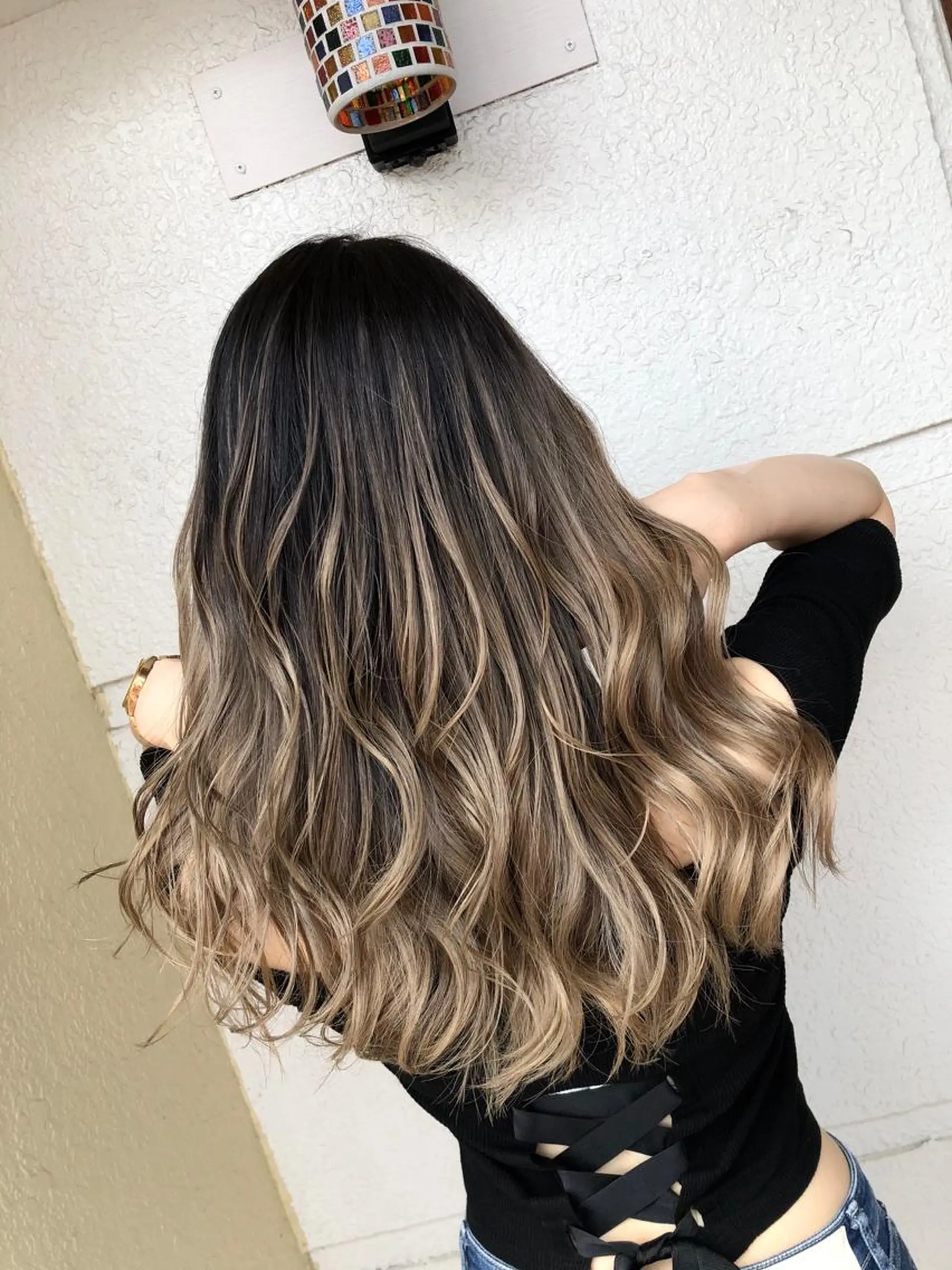 セミロング カラー バレイヤージュ グラデーションカラー レイヤーカット ヘアカラー レイヤーカット匠 イソザキノリユキのヘアスタイル