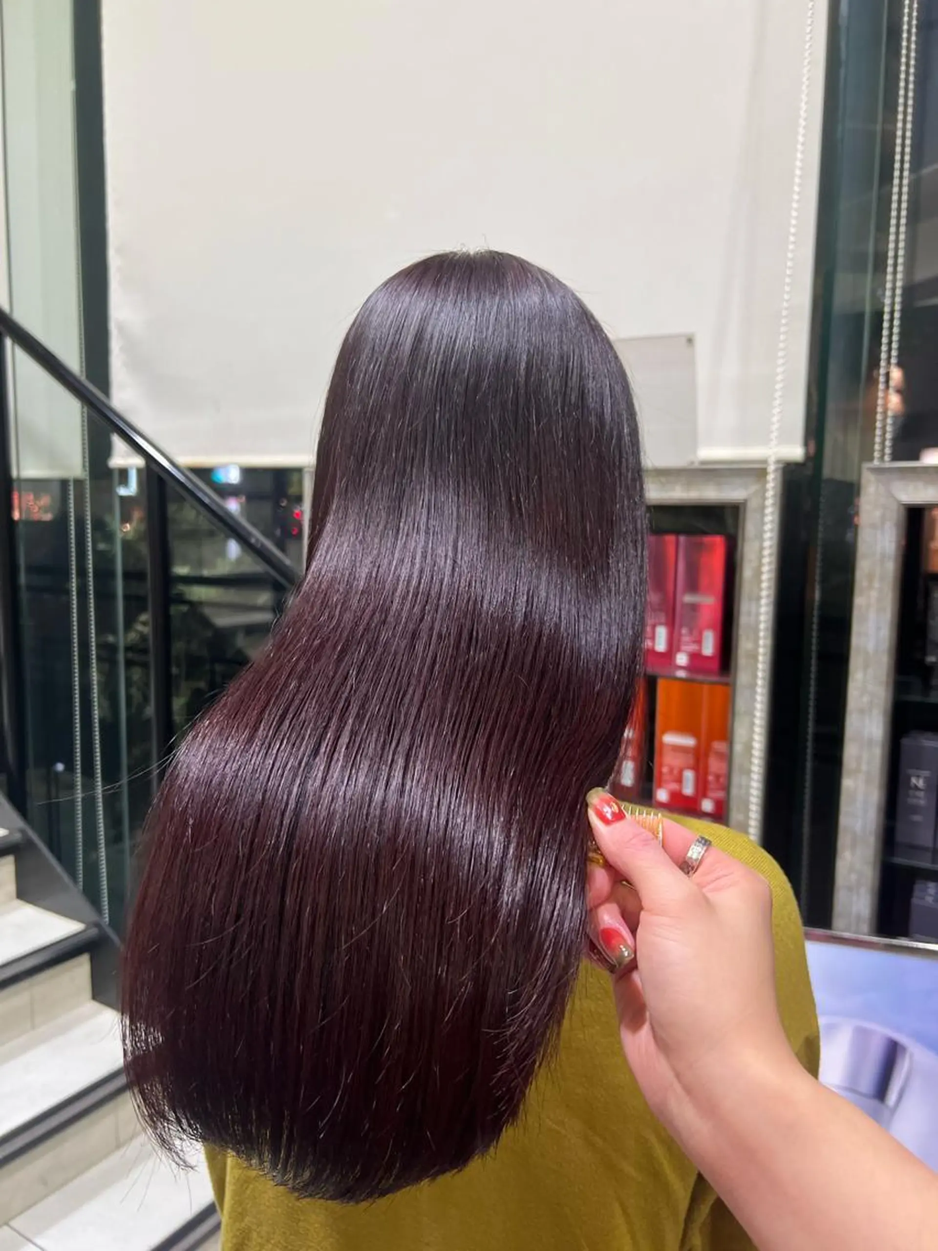 ミディアム 暖色ｶﾗｰ/ﾚｲﾔｰ ｶｯﾄ/Yunaのヘアスタイル