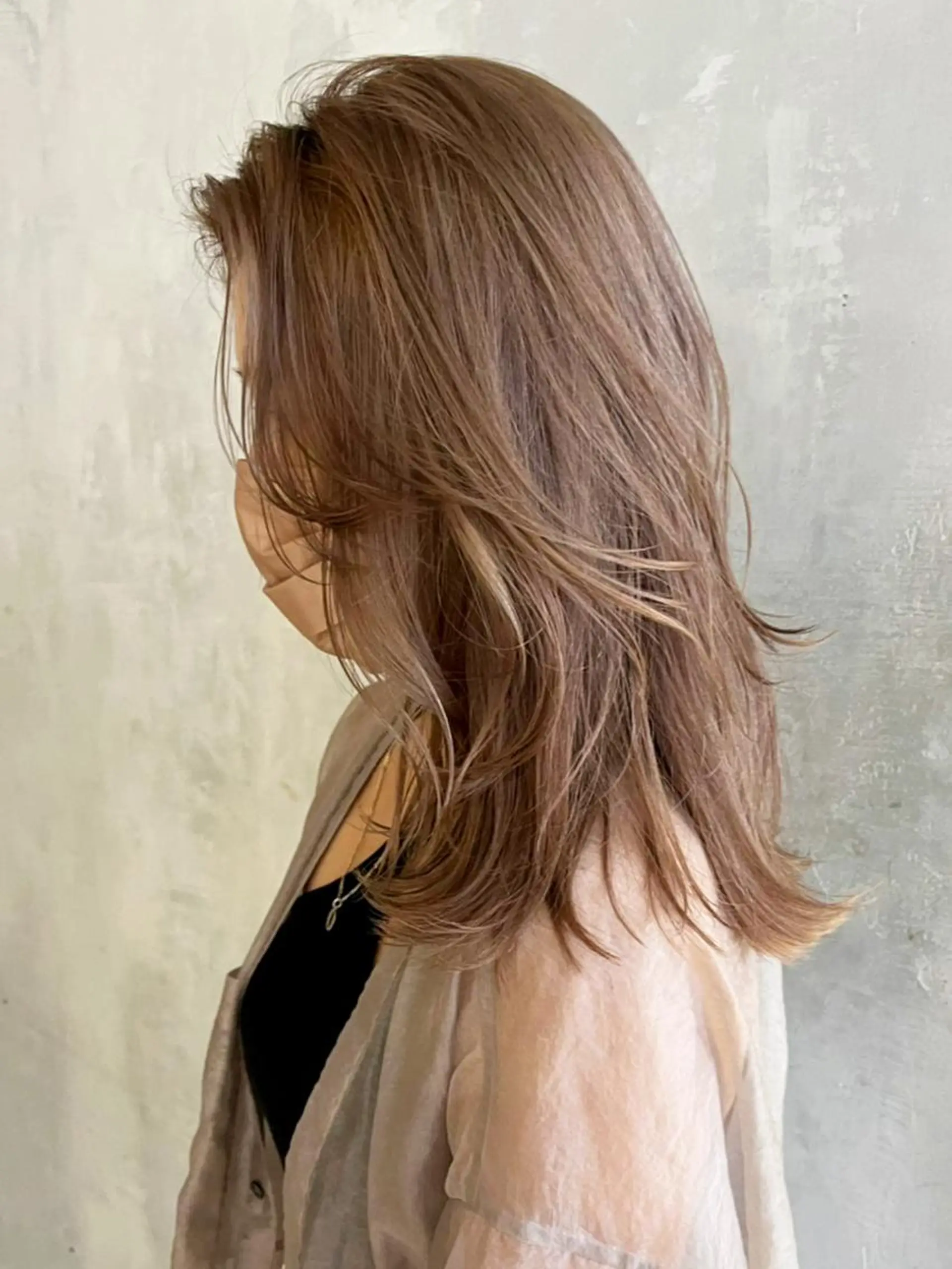 ミディアム パーマ カラー ヘアアレンジ ベージュカラー レイヤーカット カット ヘアカラー トリートメント ITbyALBUM 中野店のヘアスタイル