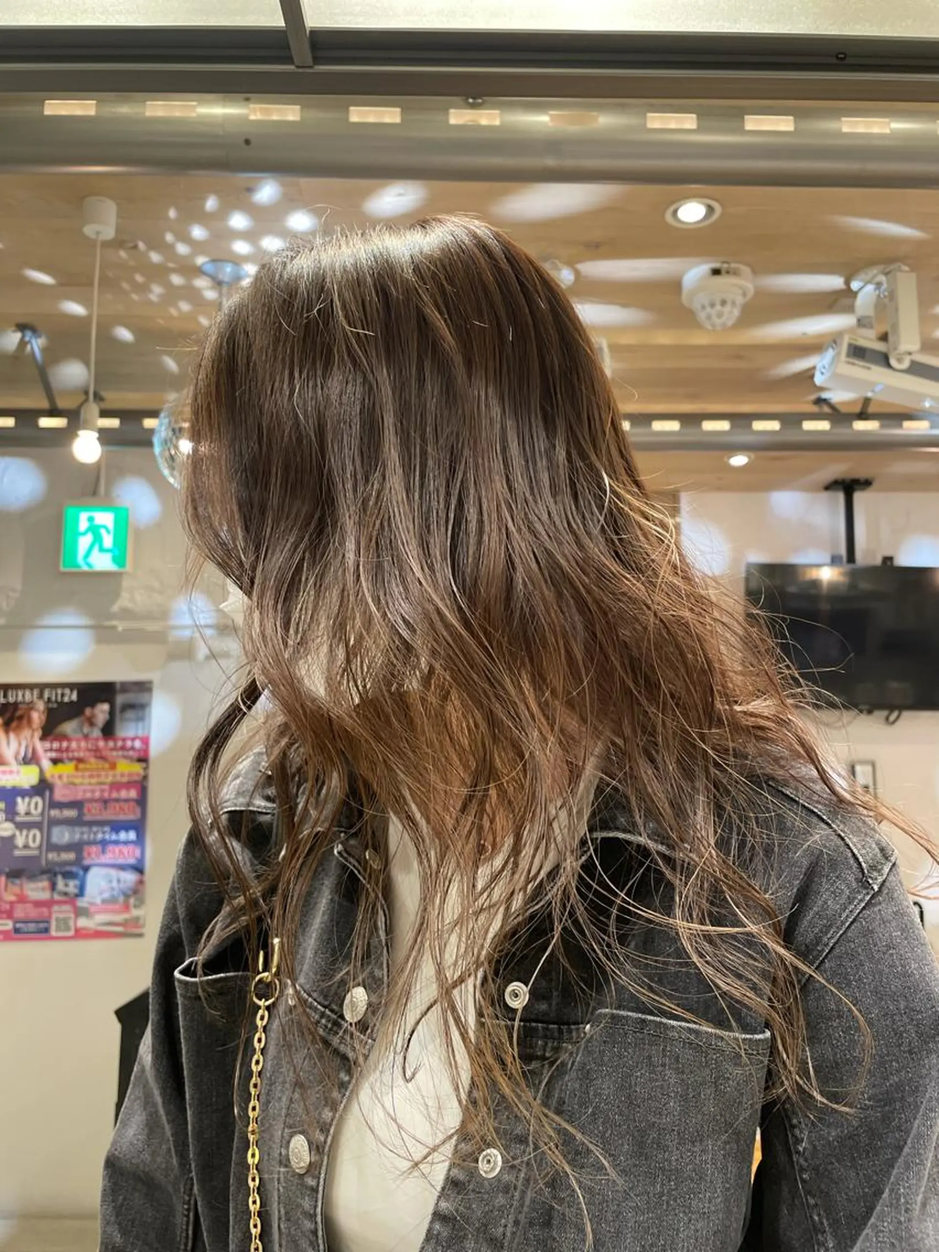 セミロング カラー 艶ハイトーン👑♡ NATSUKIのヘアスタイル