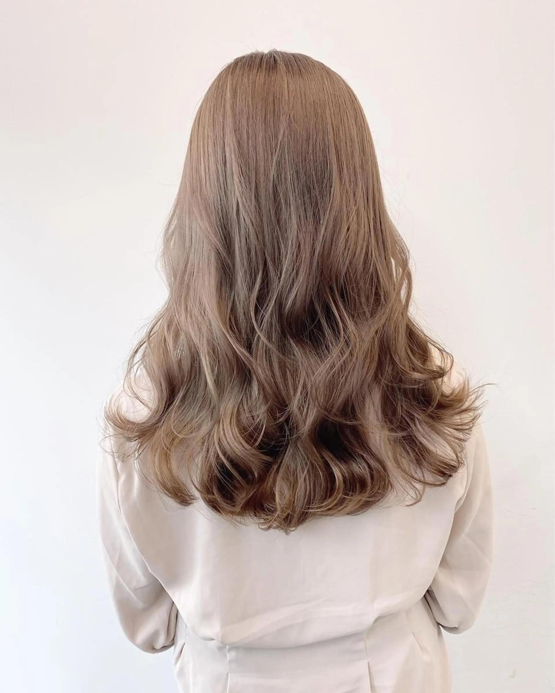 セミロング カラー ヘアアレンジ ベージュカラー ショコラベージュ ダブルカラー ヘアカラー トリートメント 🦄インナーカラー 🦄貫井彩花のヘアスタイル