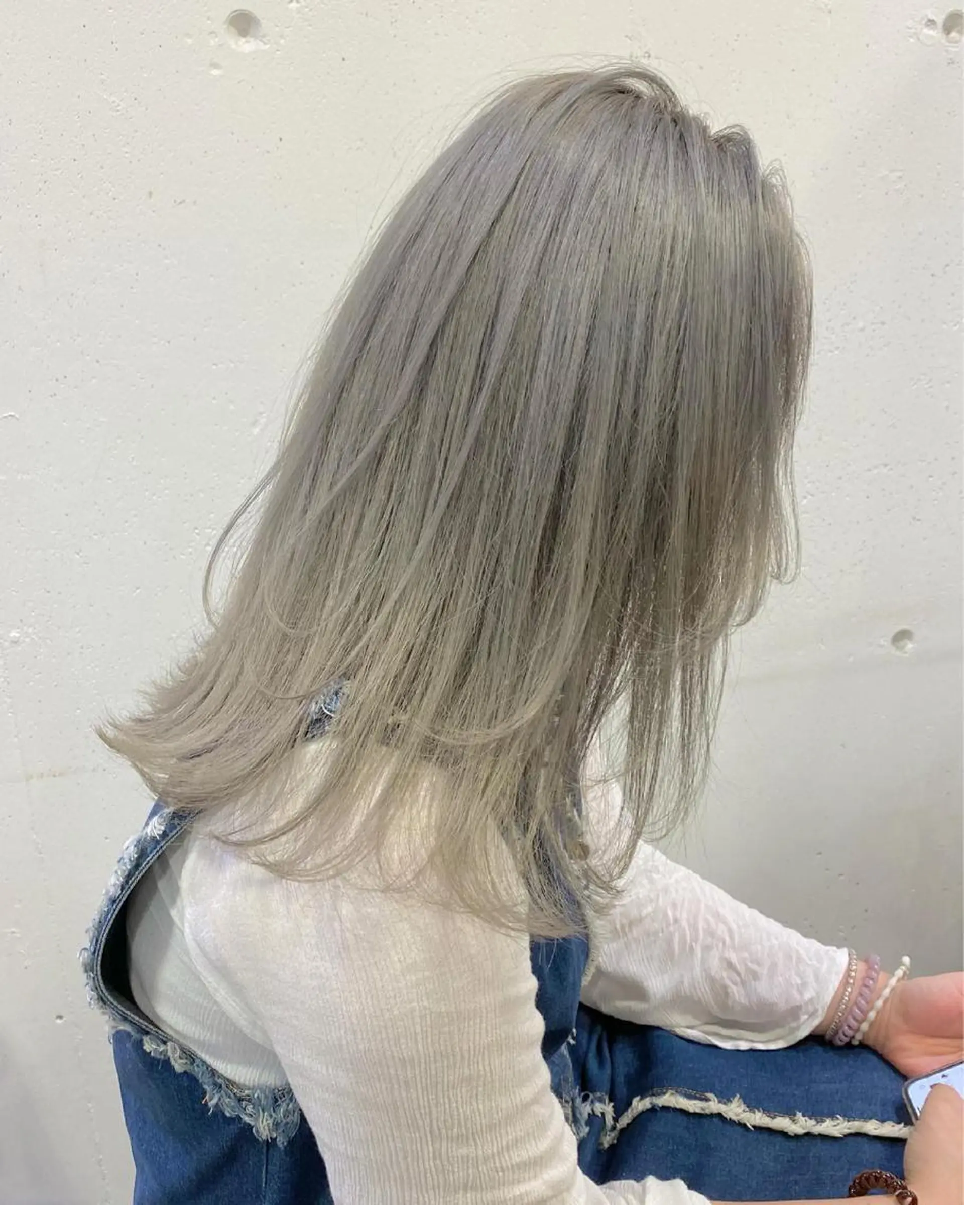 セミロング カラー ベージュカラー ブリーチ ブロンド ブロンドベージュ グレージュ Piaコータロー ハイトーン&‪ボブのヘアスタイル