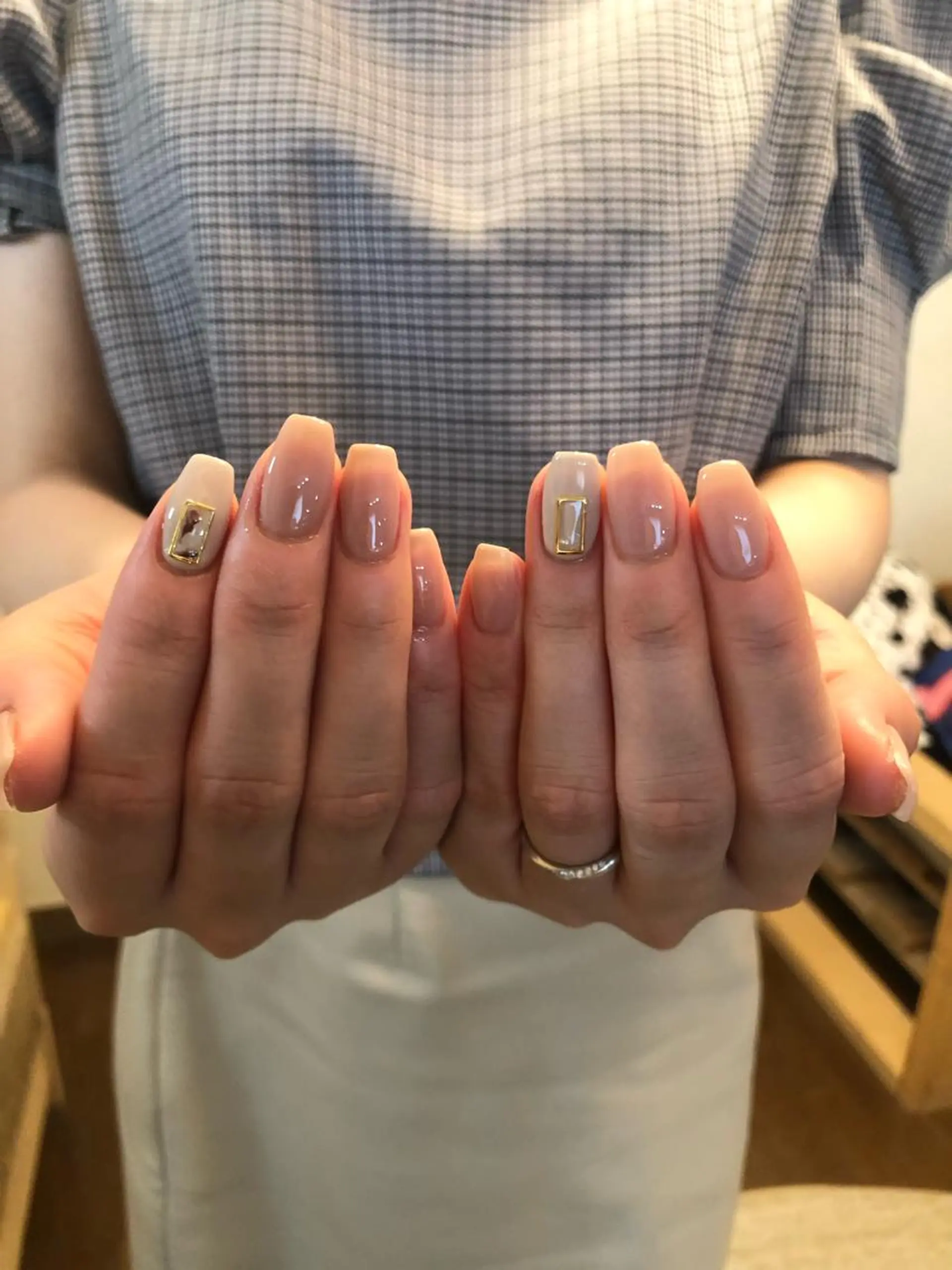 ネイル ハンドネイル フットネイル ハンドケア Nes.Nail所属・Miyagi Asamiのネイルデザイン