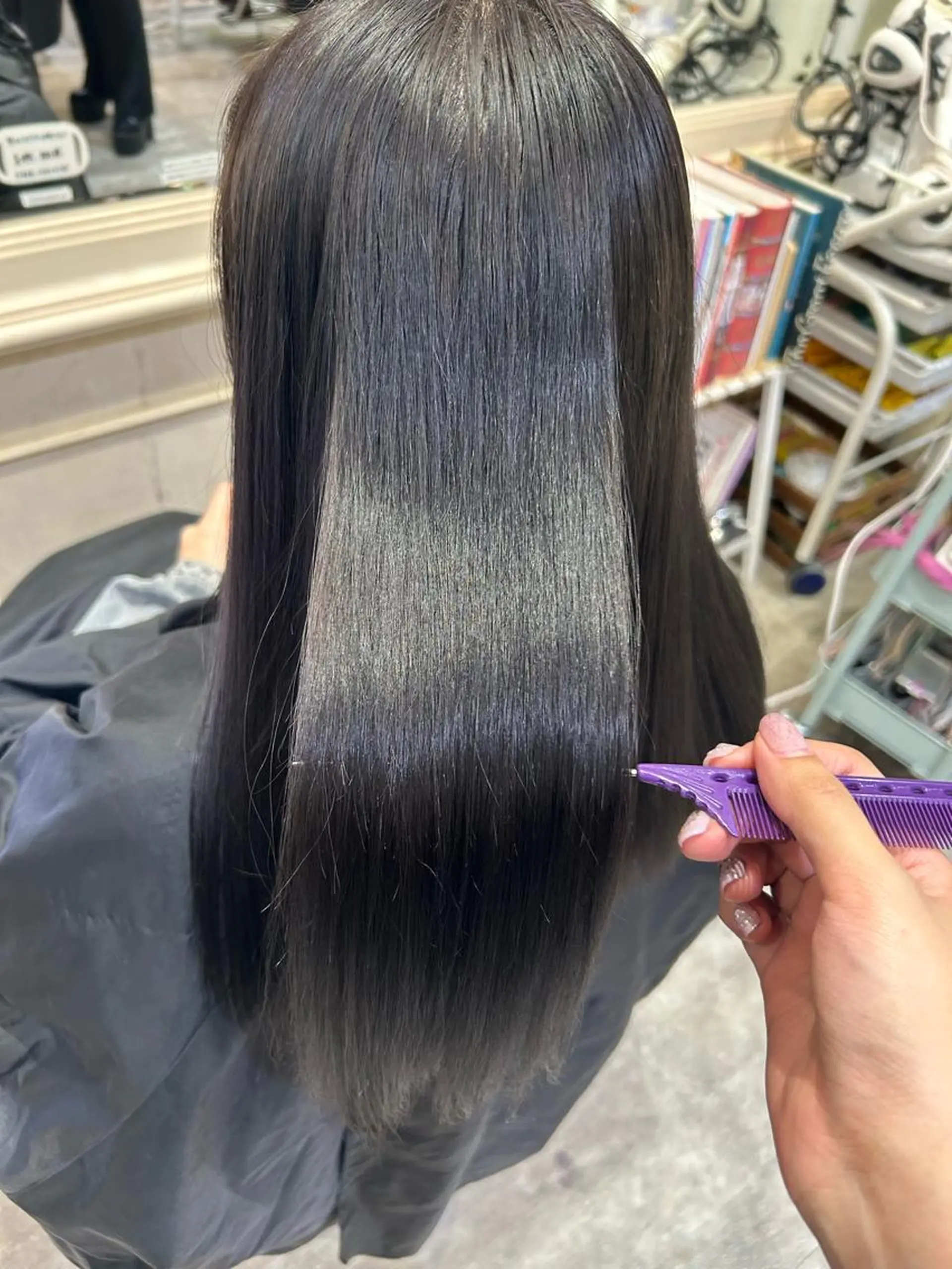 ロング カラー 透明感カラー 髪質改善 トリートメント ミユ🎀エクステ 🎨デザインカラーのヘアスタイル