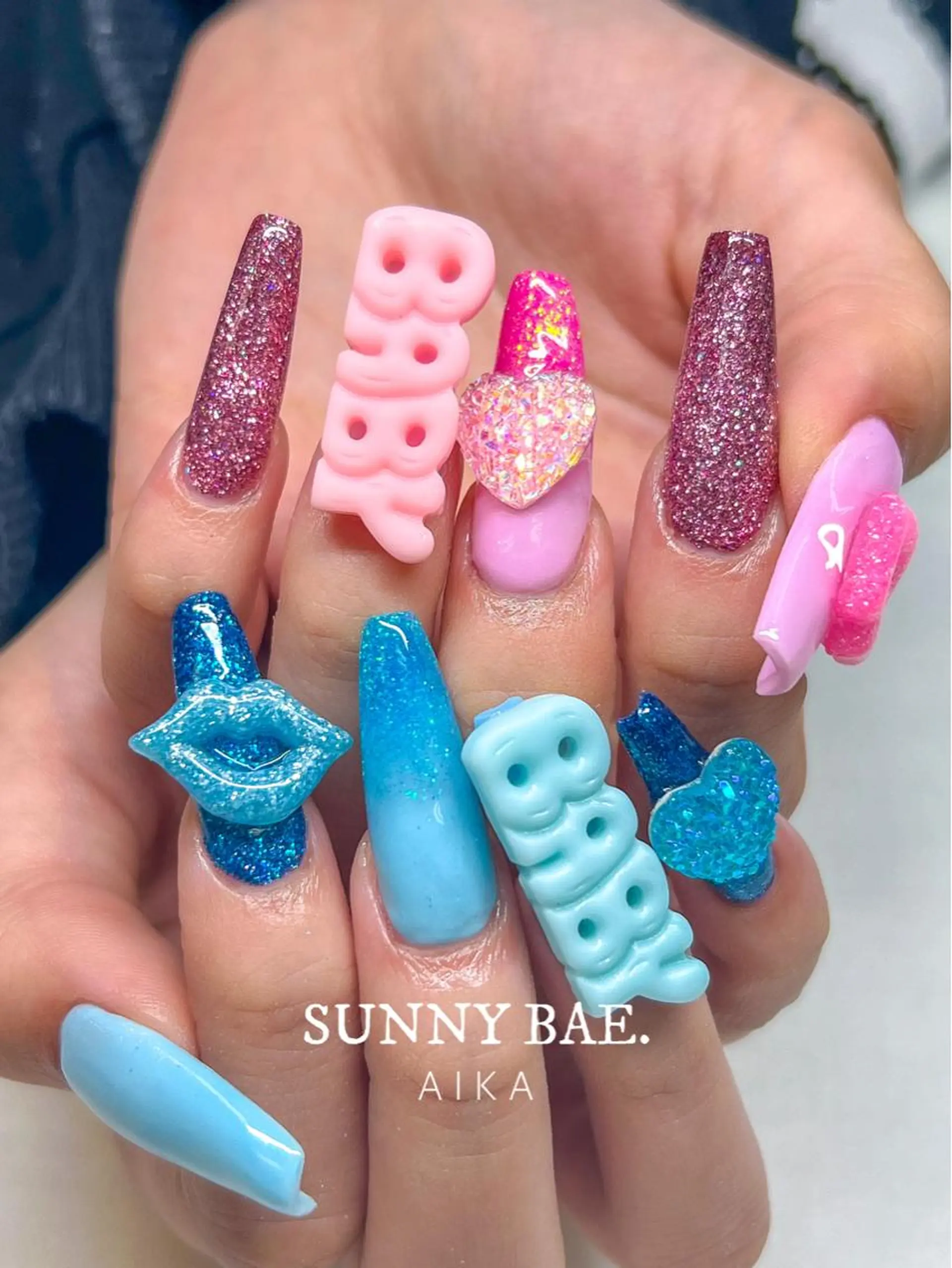 ロング ネイル ロング アートネイル ジェルネイル キラキラネイル ロングネイル SUNNY BAE.所属・Made By AIKAのネイルデザイン