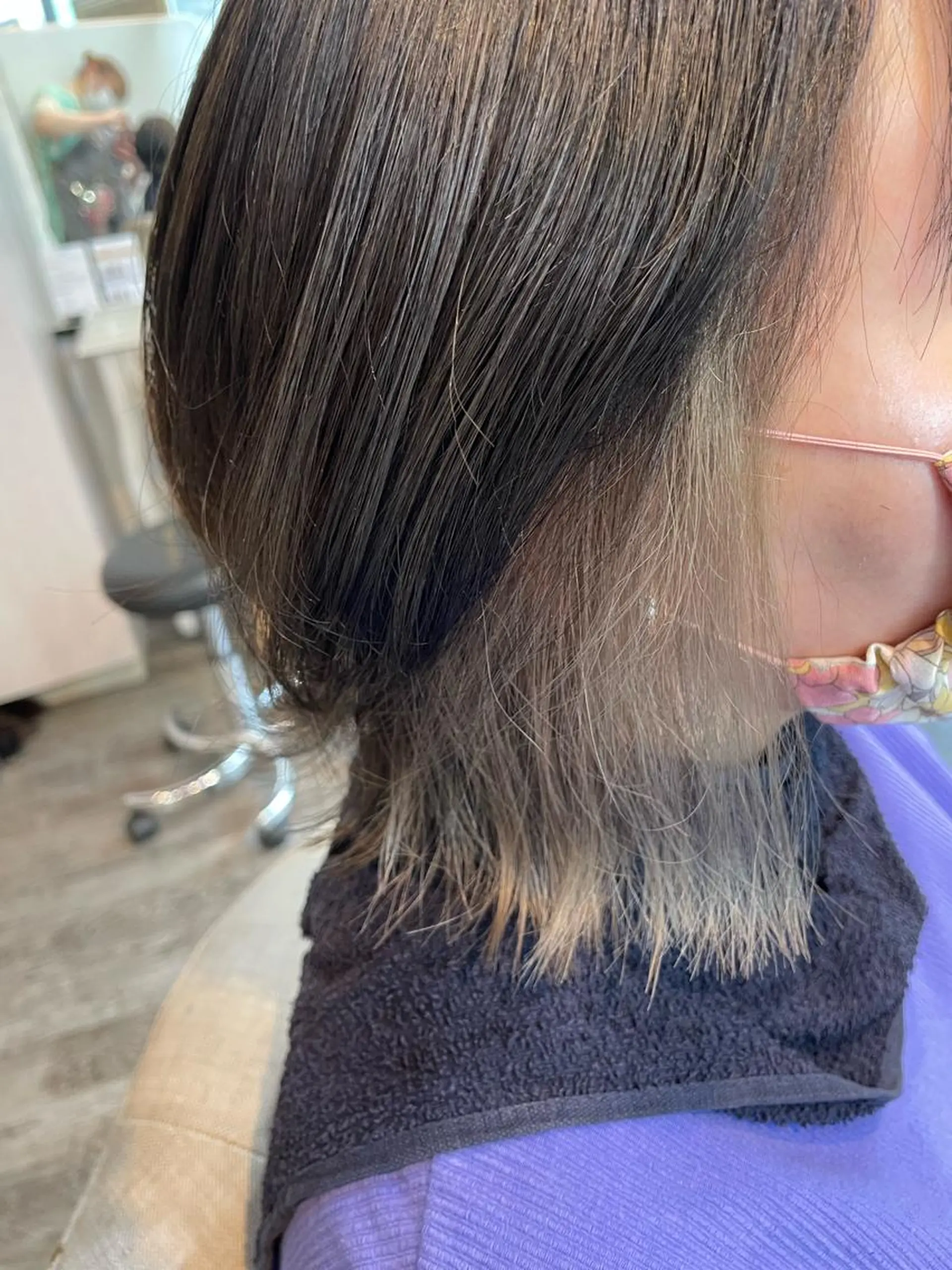 カラー ベージュカラー ブリーチ イヤリングカラー イルミナカラー ミルクティーベージュ 渡邉 瑠奈のヘアスタイル