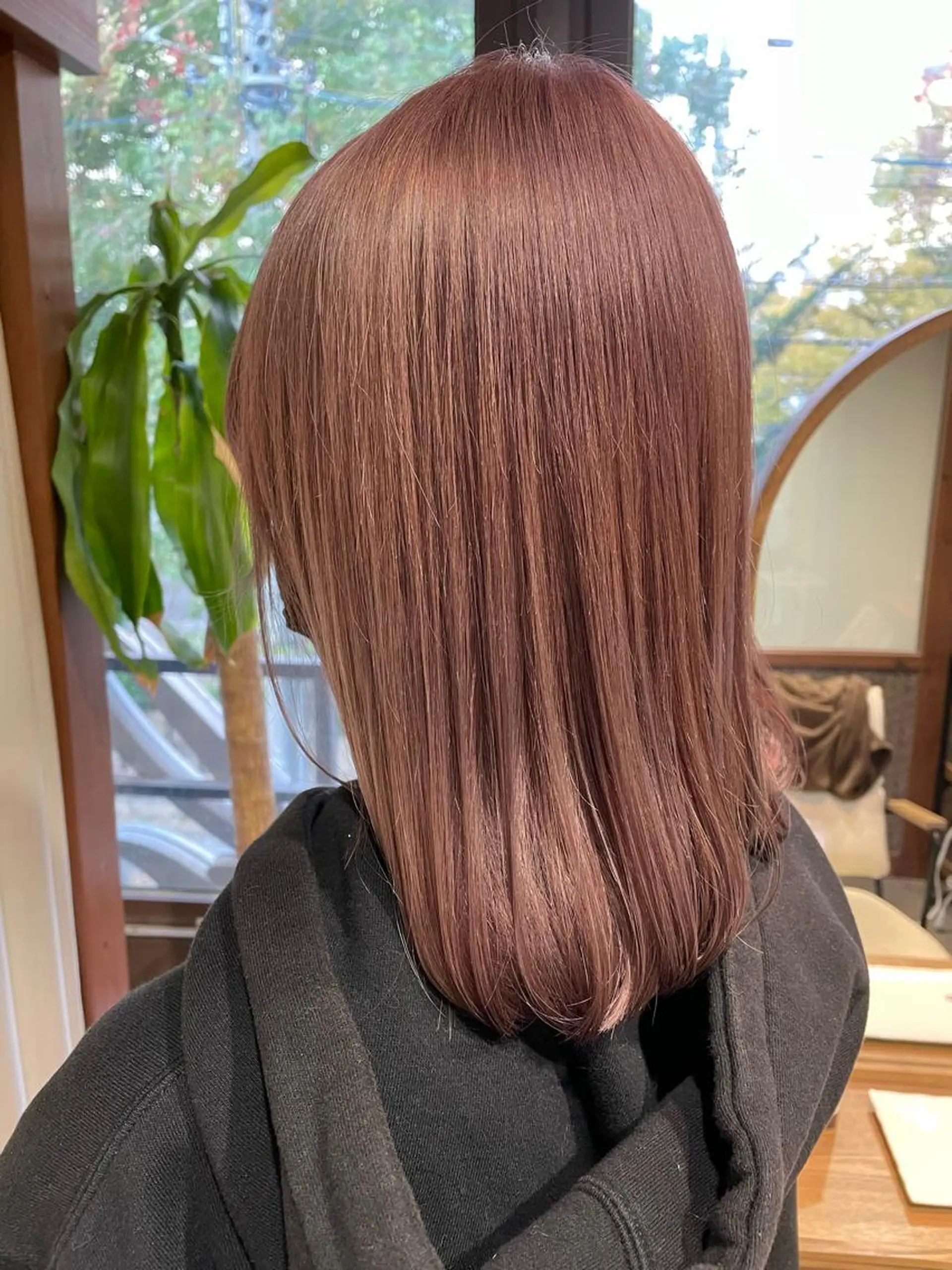 ミディアム カラー ピンクカラー ピンクパープル パープルカラー ヘアカラー トリートメント 💓シールエクステ ルミエールのヘアスタイル