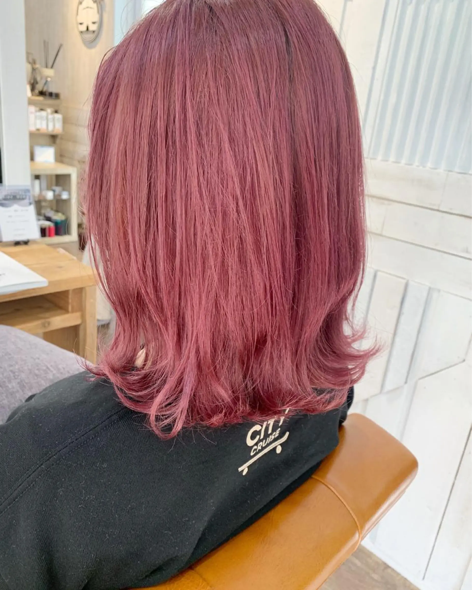 セミロング カラー ダブルカラー イヤリングカラー ハイライトカラー イルミナカラー インナーカラー 🔆学生に人気🔆 AEQUITASのヘアスタイル