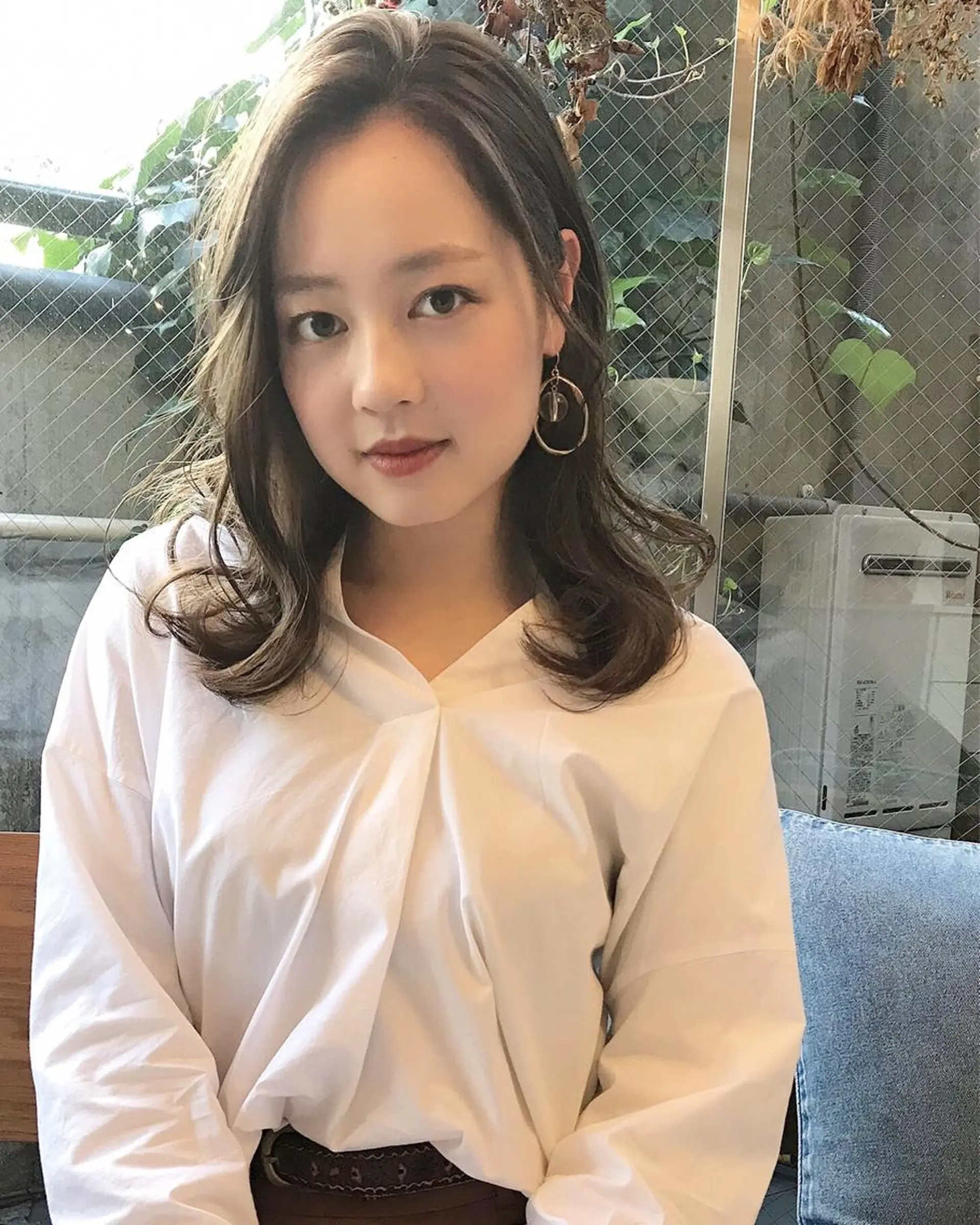 セミロング シンプル+αな デザインを 松崎陸のヘアスタイル