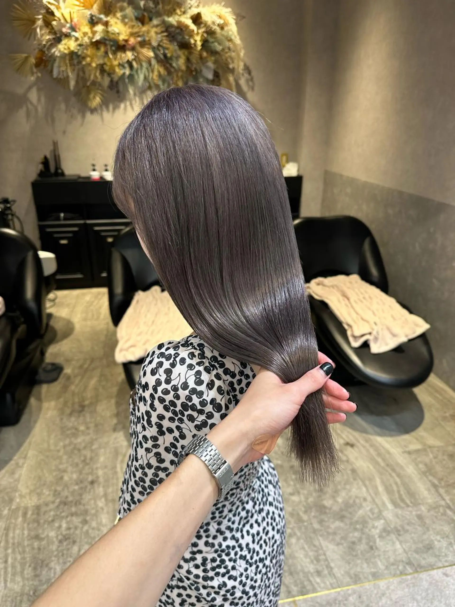 セミロング カラー ヘアアレンジ バレイヤージュ ブリーチ ケアブリーチ ダブルカラー グラデーションカラー ヘアカラー トリートメント yuuto🌈 冬の透け感カラーのヘアスタイル