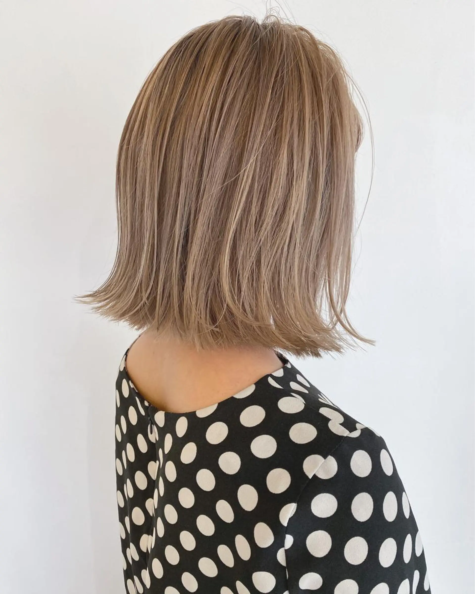 ミディアム カラー ベージュカラー ブロンド ブロンドベージュ ness ネスのヘアスタイル