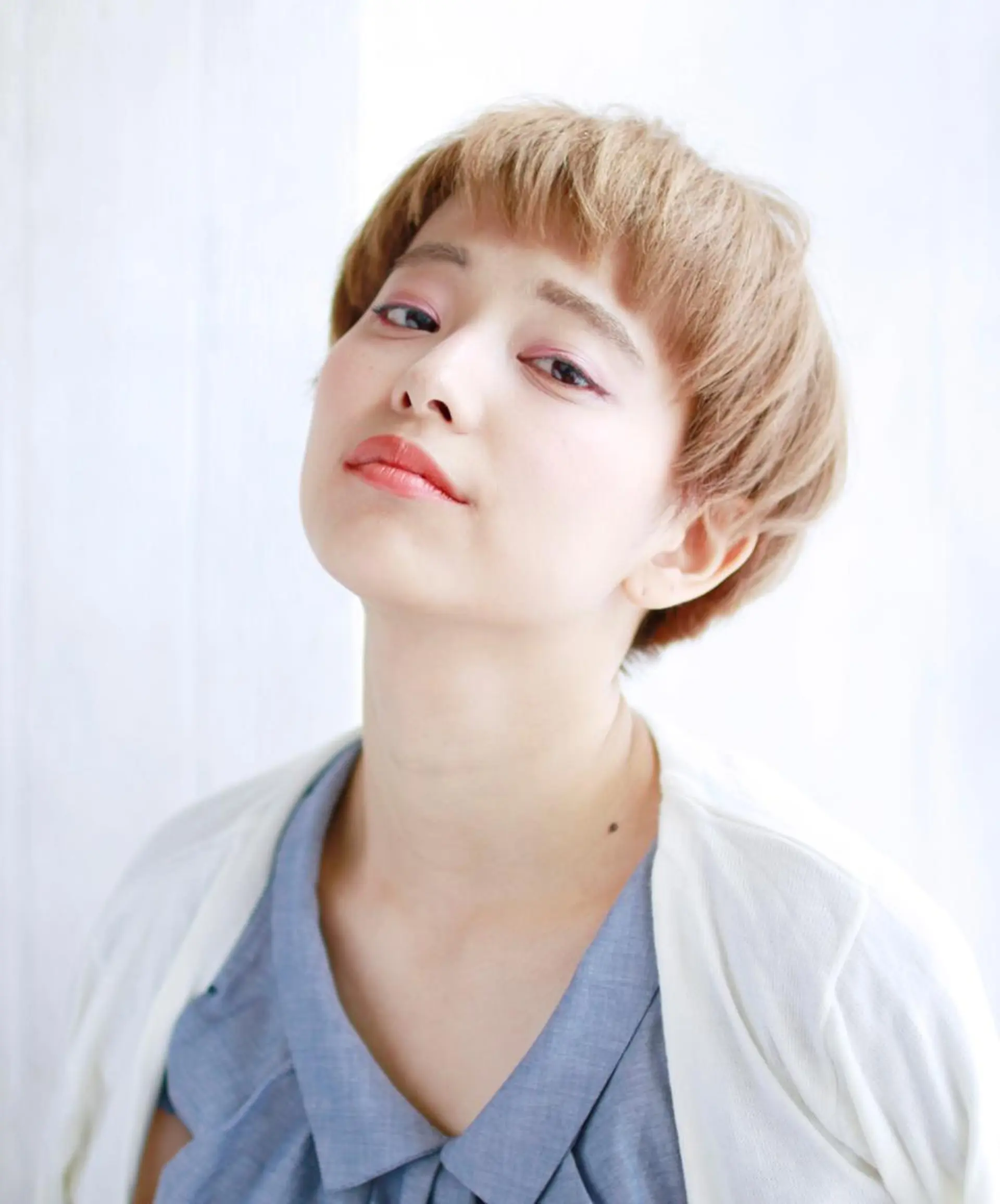 ショート ココバイファニック 関内のヘアスタイル