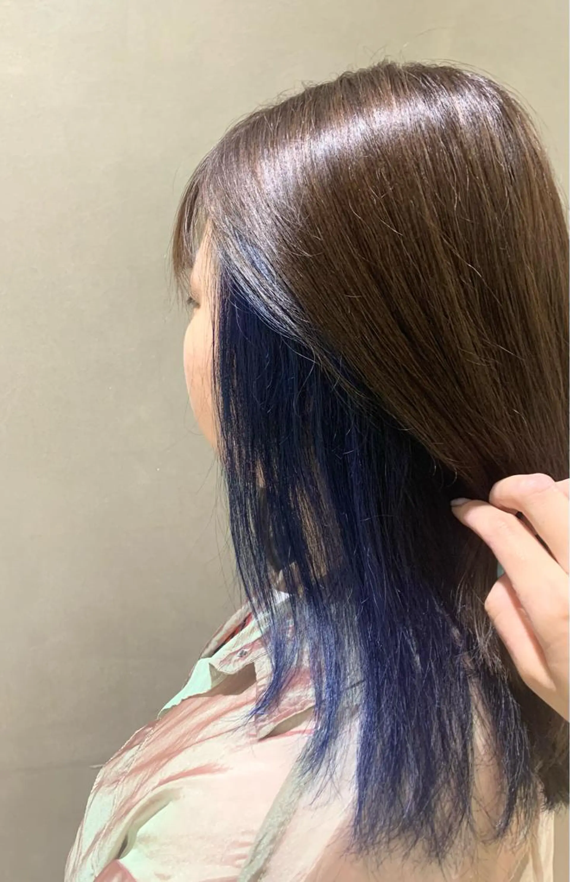 セミロング アッシュ ヘアカラー 庄司 沙羅のヘアスタイル