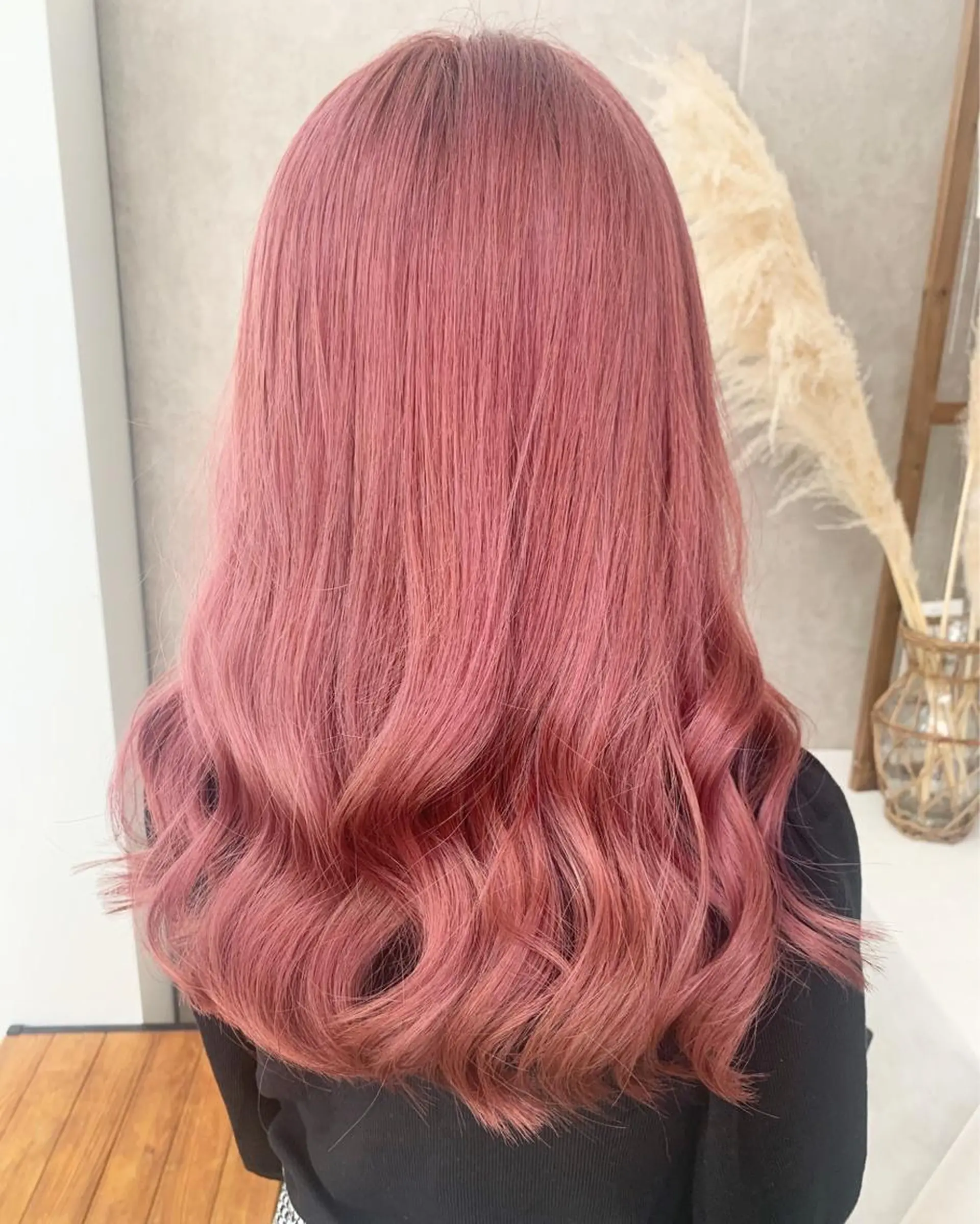 ロング 小笠原 菜緒のヘアスタイル