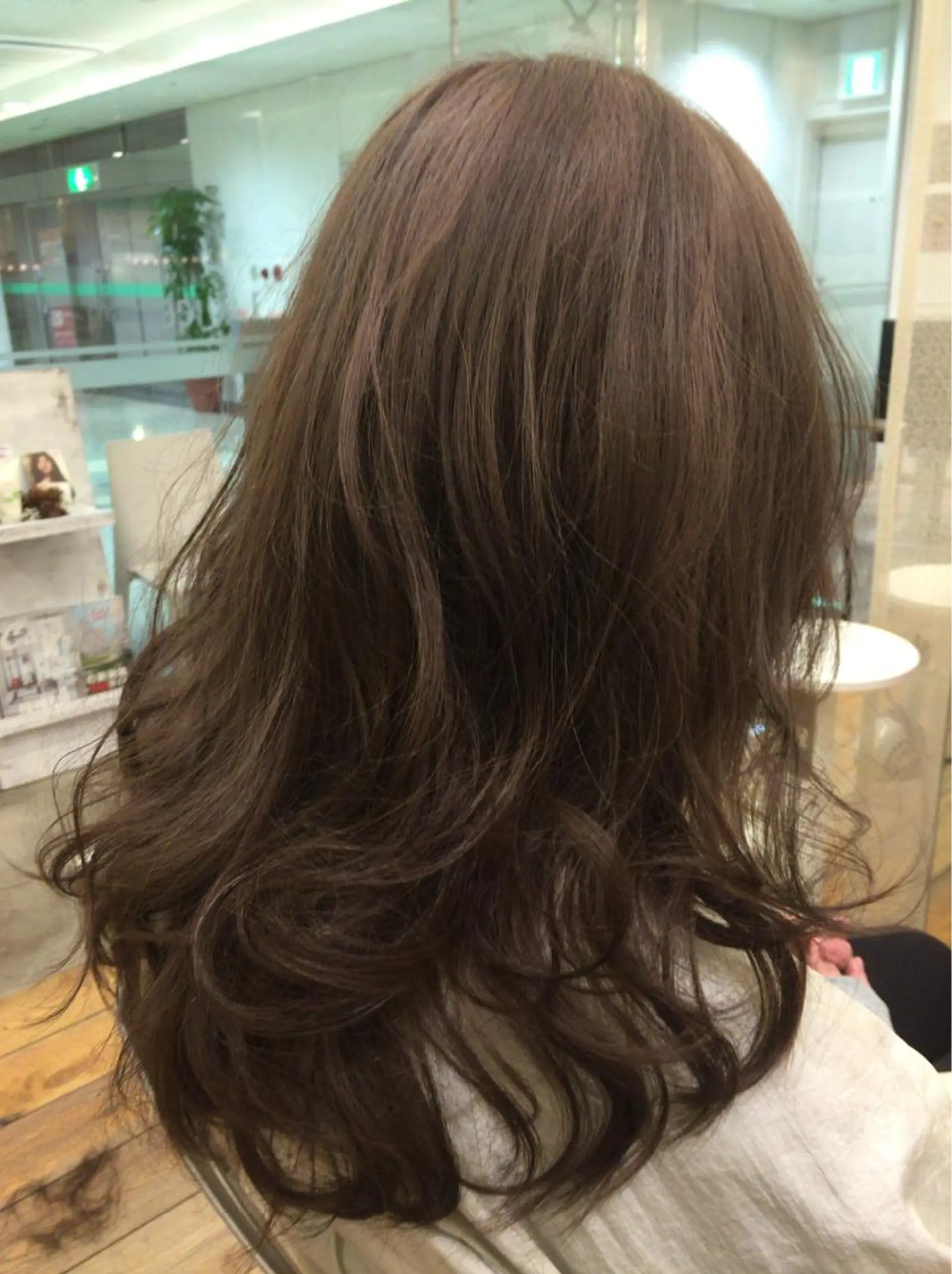 ミディアム セミロング ロング カラー ベージュカラー 透明感カラー ハイライトカラー オレンジ 外国人風カラー 江上拓郎/ショート /酸性ストレートのヘアスタイル