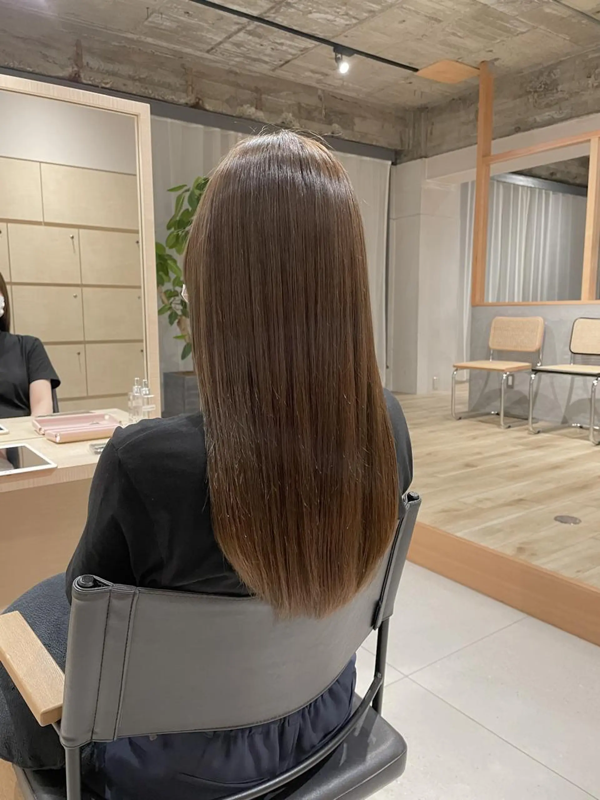 ロング カラー アッシュ ブリーチ ブリーチなしカラー ROUTE KOUTAのヘアスタイル