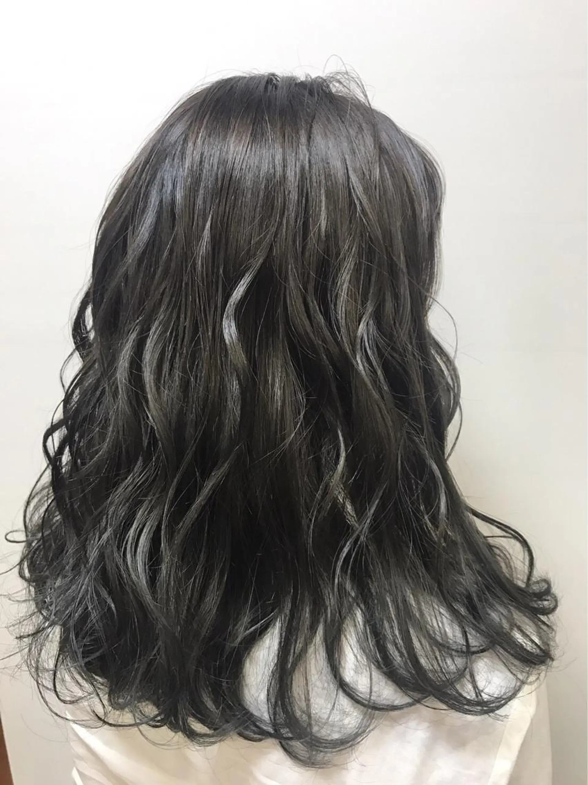 セミロング カラー ダークグレー 【brace小阪店】 店長   村上直也のヘアスタイル