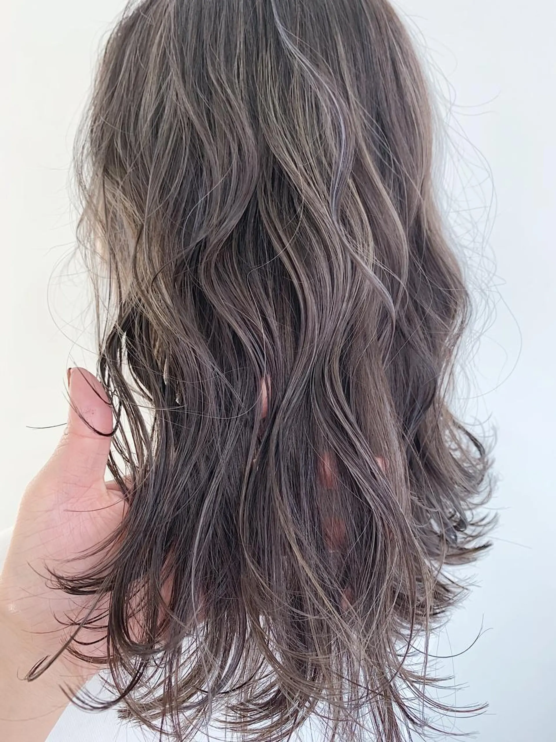 ミディアム カラー ヘアアレンジ ミディアムパーマ アディクシーカラー ベージュカラー グレージュ ハイライトカラー ヘアカラー トリートメント ヘッドスパ ヘアセット レイヤーカット/艶髪 🎀笠原 優花🎀のヘアスタイル