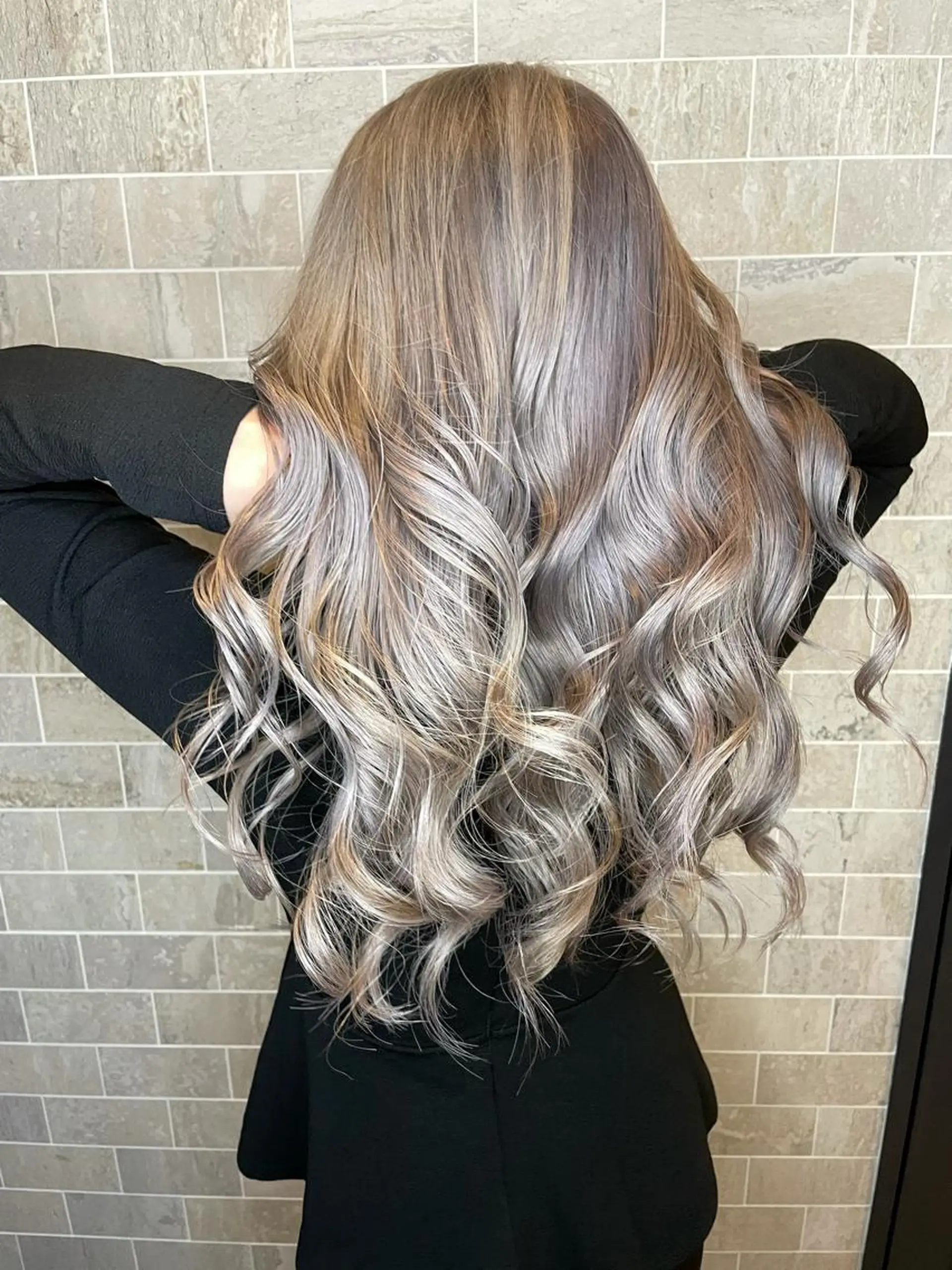 ロング ヘアカラー トリートメント ブリーチ毛矯正.髪質 改善.髪にドラマをのヘアスタイル