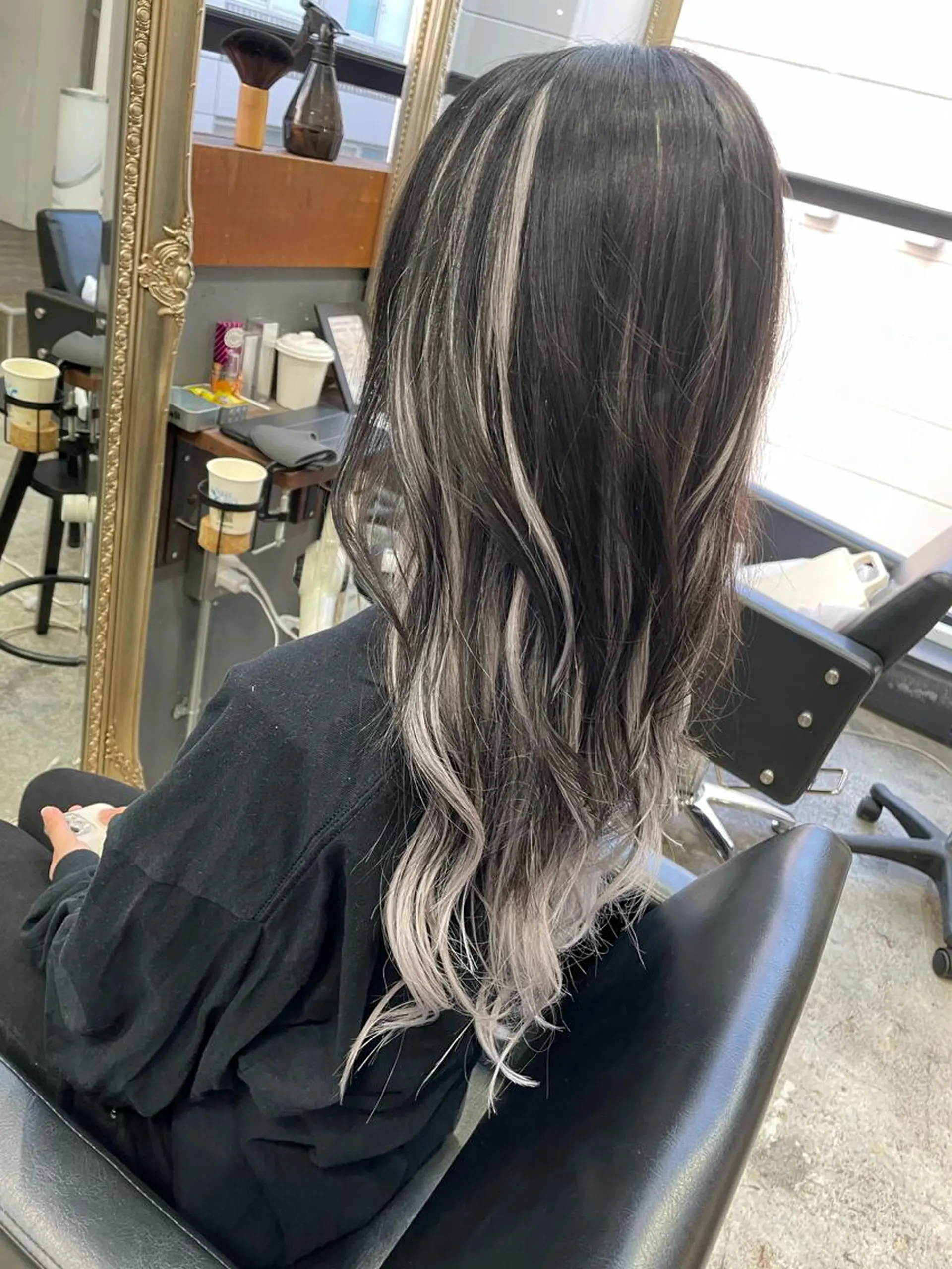 ロング 大内 志穂のヘアスタイル