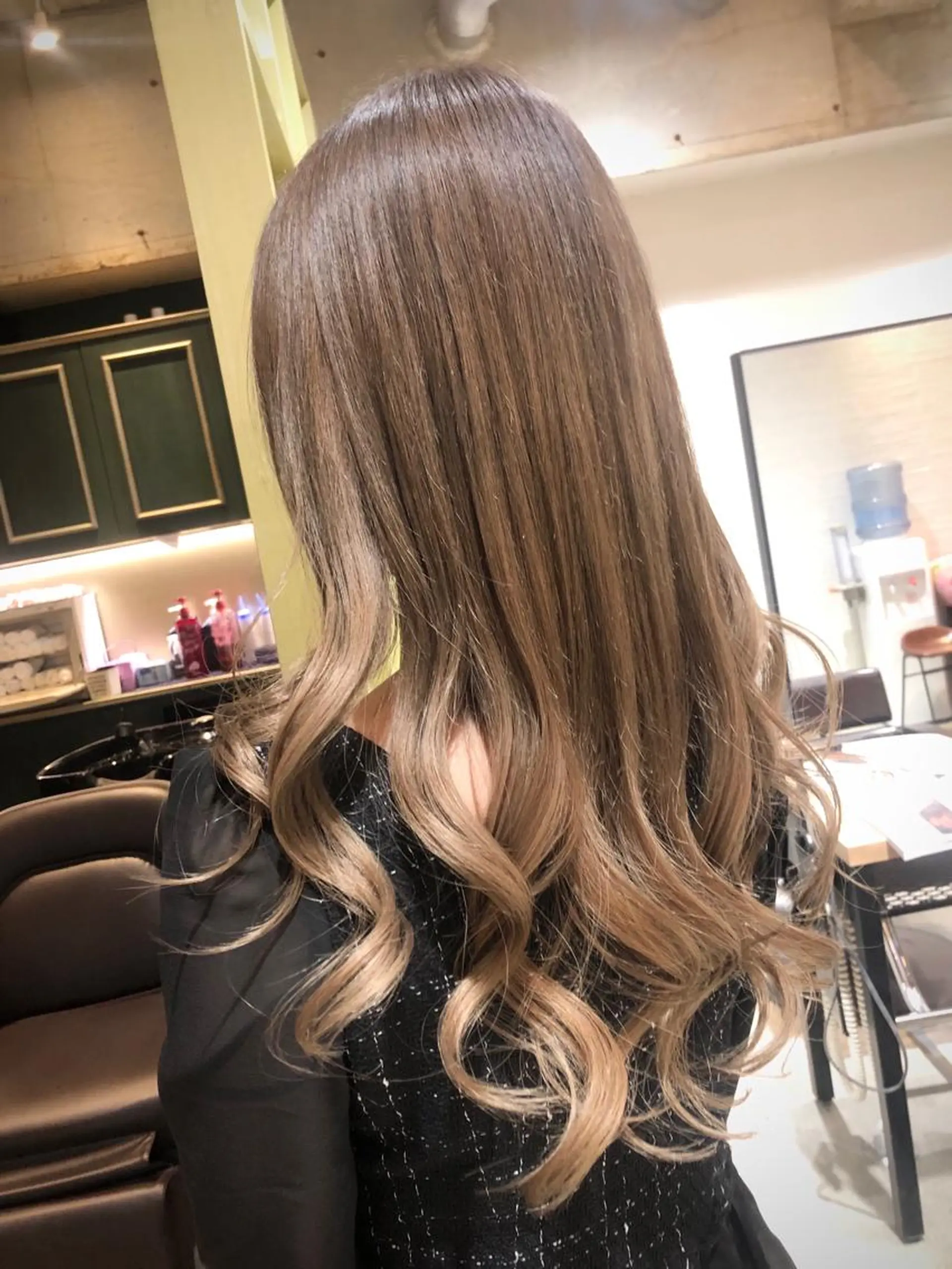 ロング カラー tomoka 推しカラーのヘアスタイル