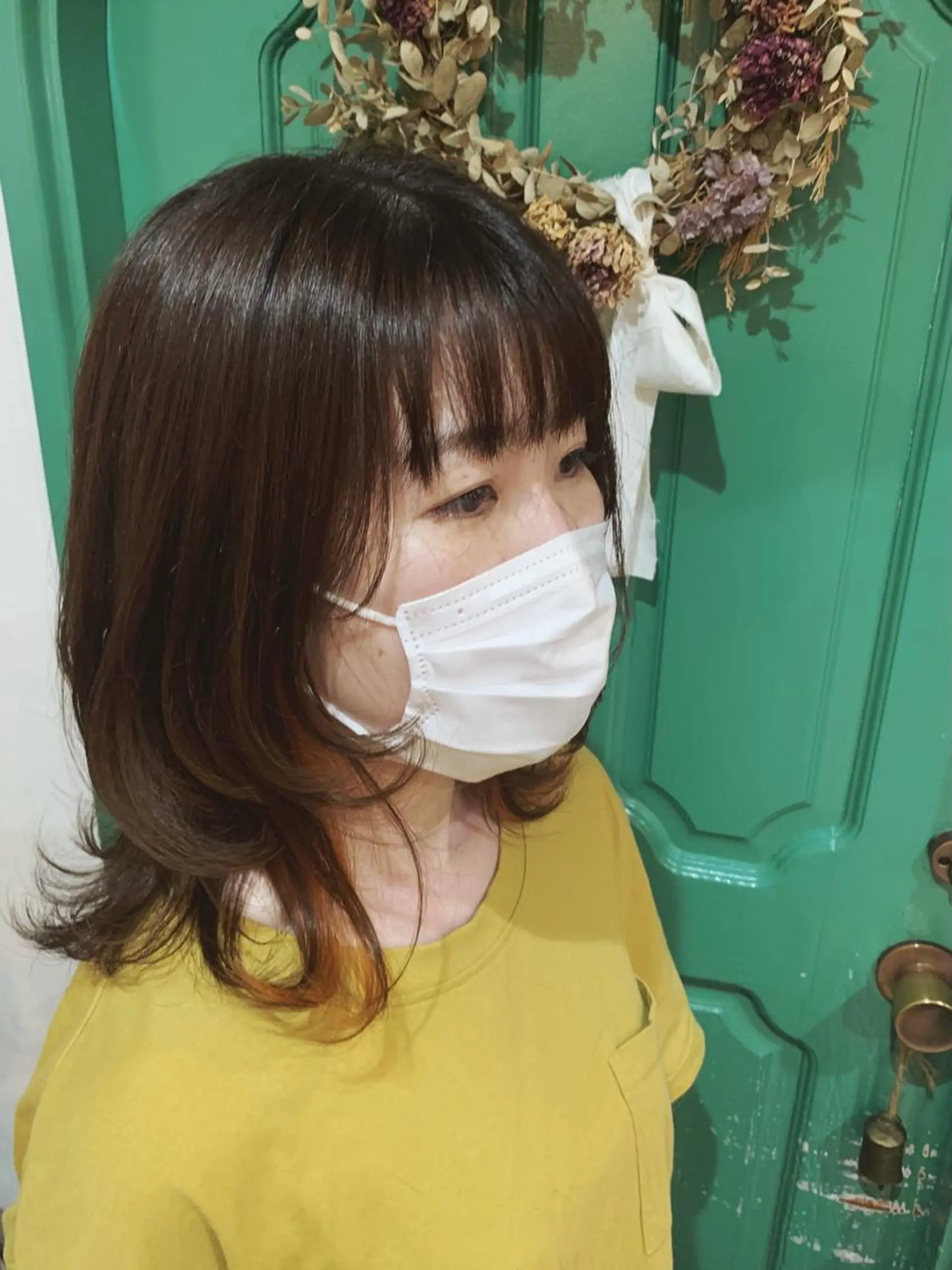 セミロング カラー オレンジ レイヤーカット カット ヘアカラー 佐藤 美咲のヘアスタイル