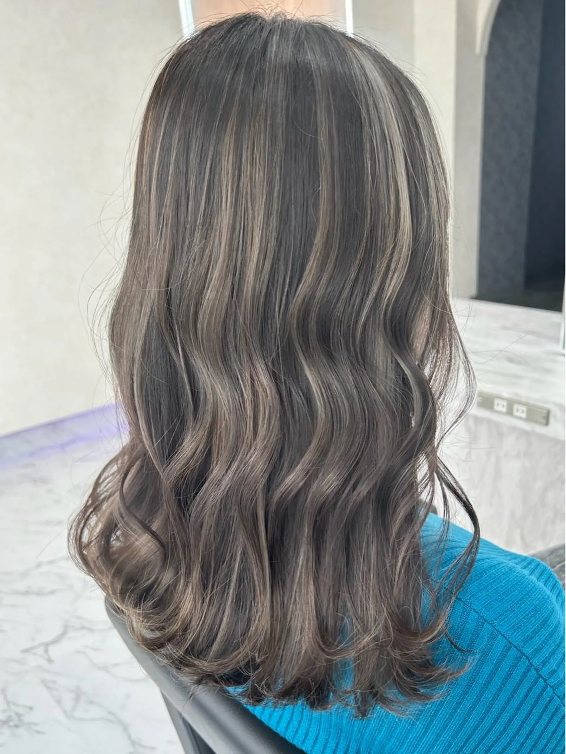 ミディアム カラー ハイトーン/韓国風 🤍Nacchi🐈のマツエク・マツパデザイン