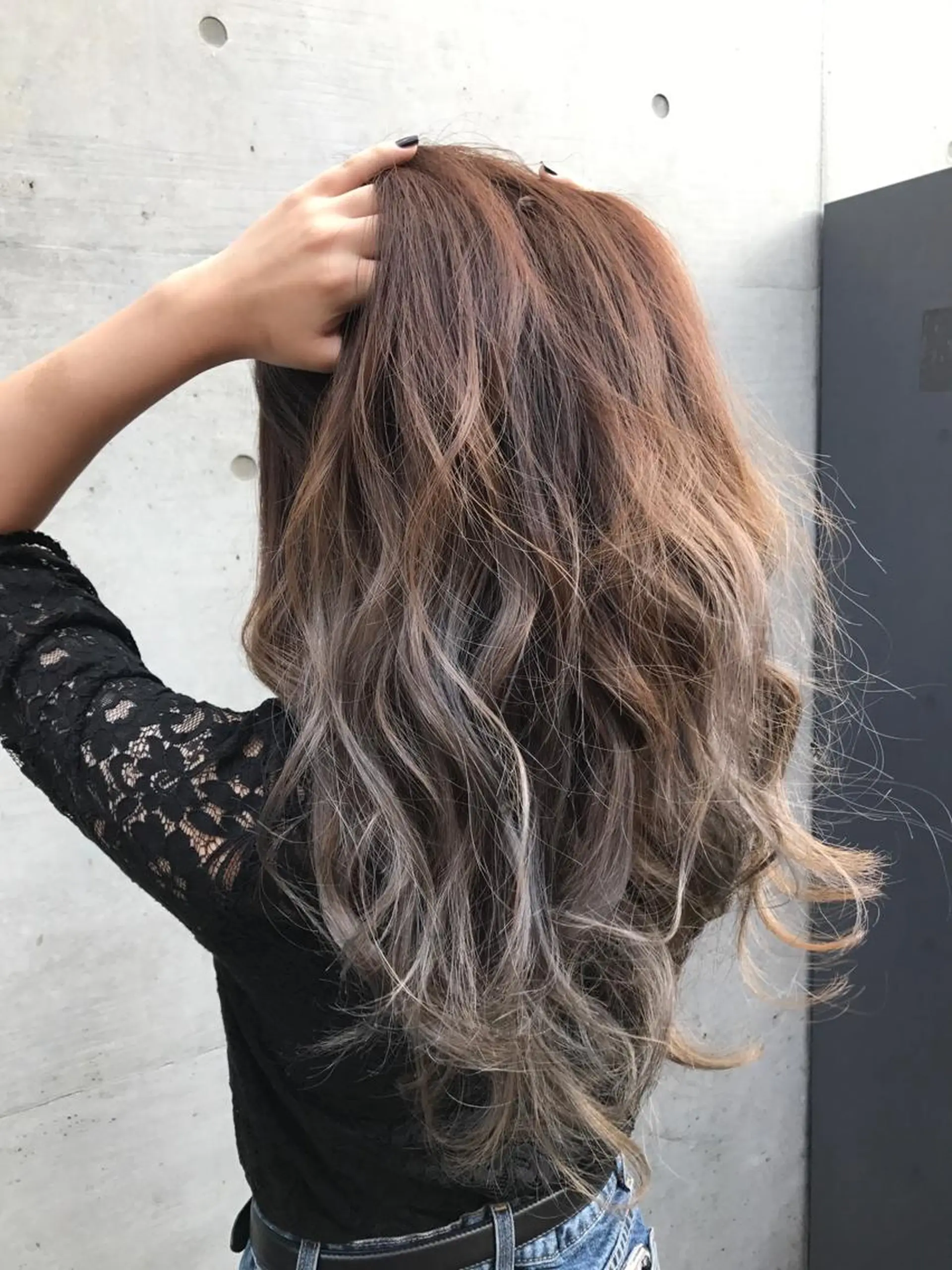 ロング カラー パーマ グラデーションカラー a-o横浜所属・色落ちまでキレイに！ ！女性サロンのヘアスタイル