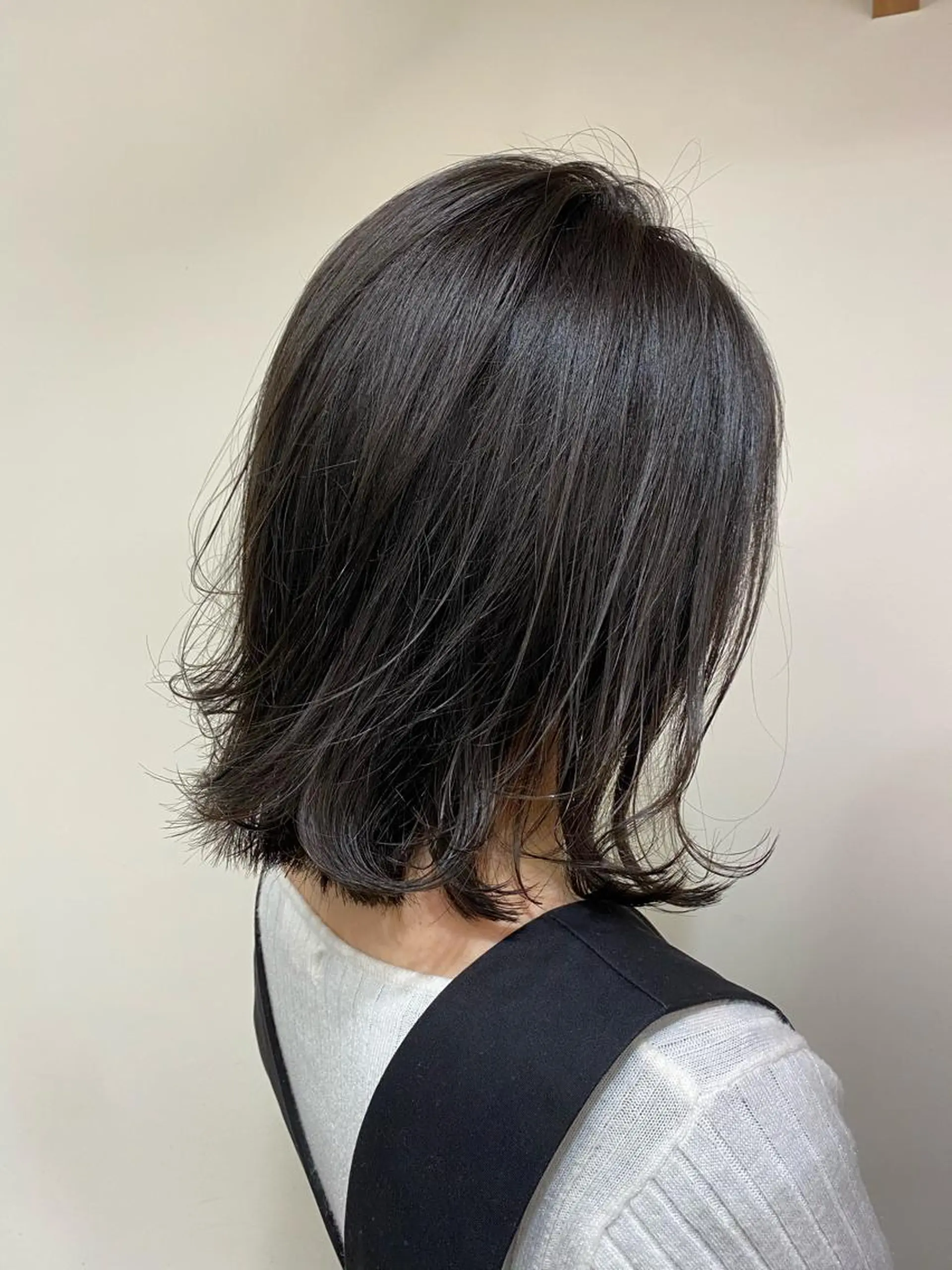 ミディアム Savoir GRANMASH【サヴォア　グランマッシュ】所属・ショート/レイヤー/ 透明感/グレージュのヘアスタイル