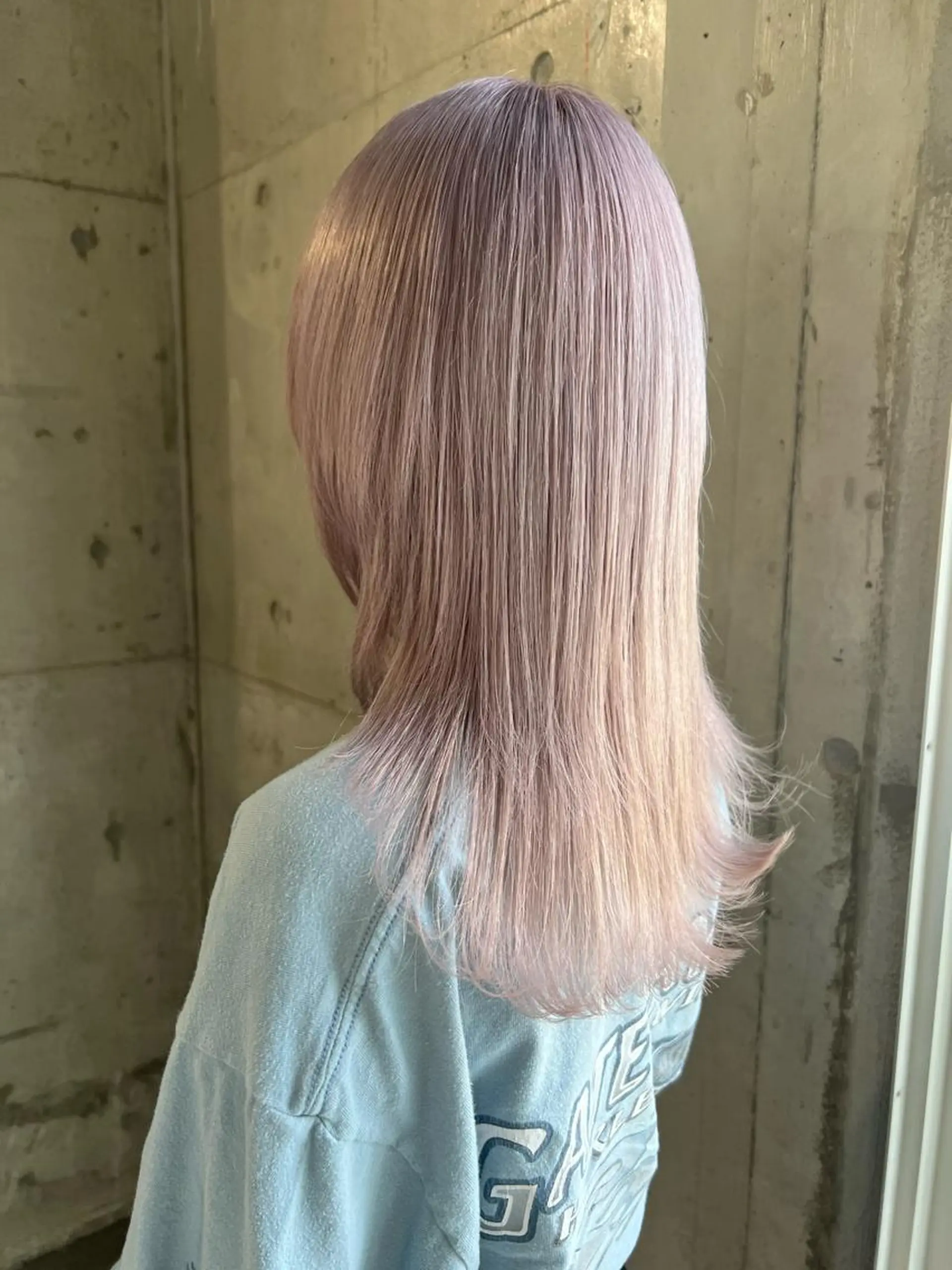 ミディアム カラー ヘアアレンジ パープルカラー カット ヘアカラー lani ブリーチ /ダブルカラーのヘアスタイル