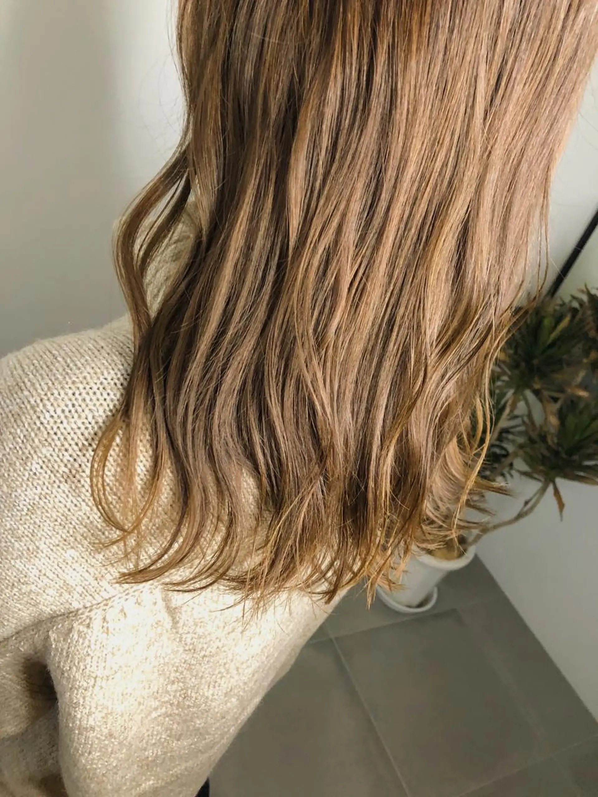 カラー ベージュカラー ブリーチ ブリーチなしカラー 中澤 美緒のヘアスタイル