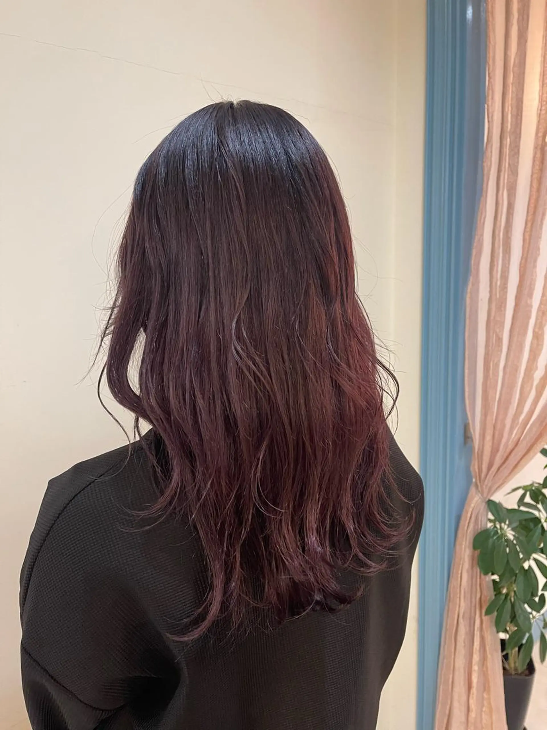 ロング カラー 吉田 真尋のヘアスタイル