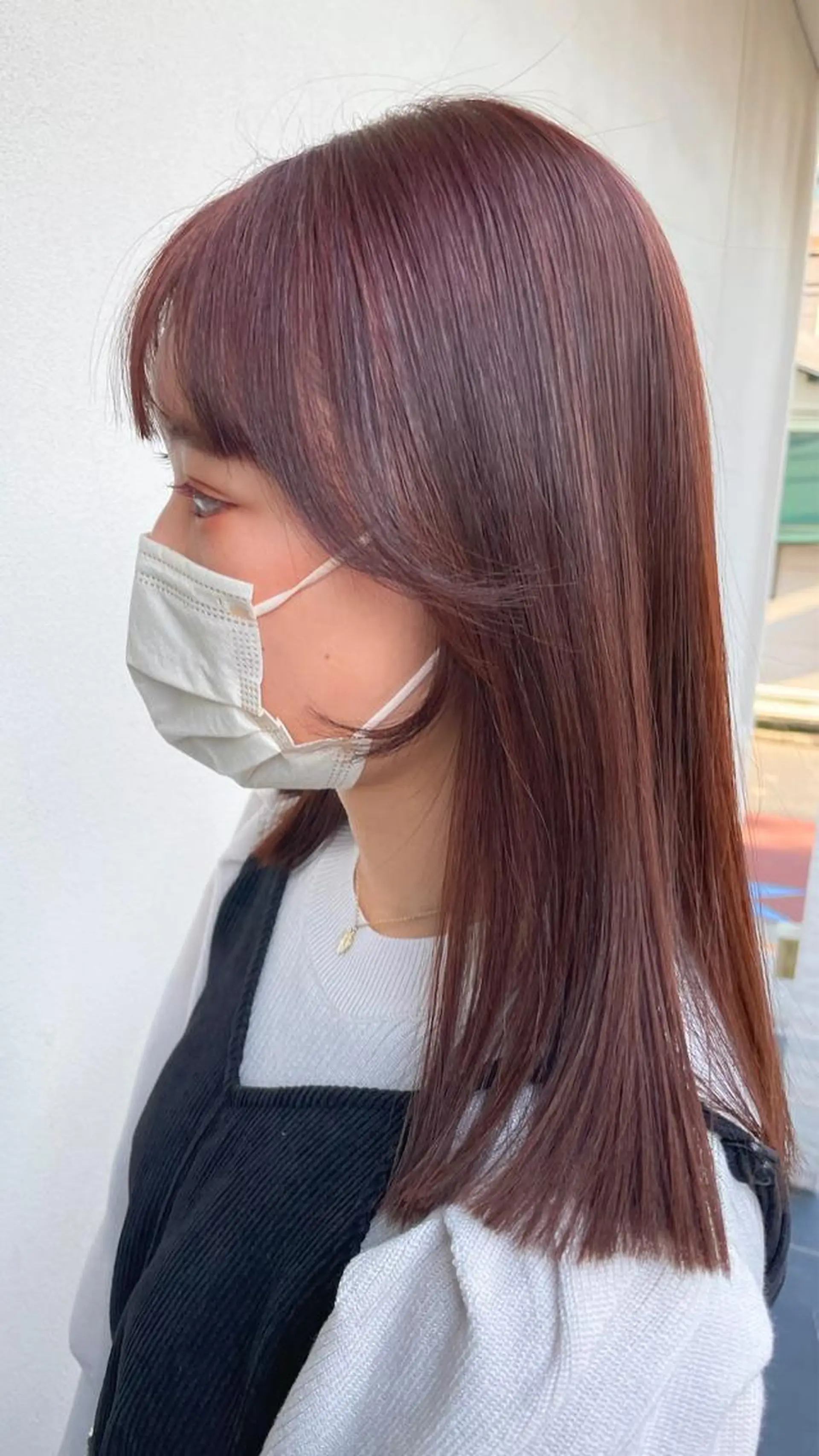 セミロング カラー ブリーチなしで透け感 暖色カラーボブaoiのヘアスタイル