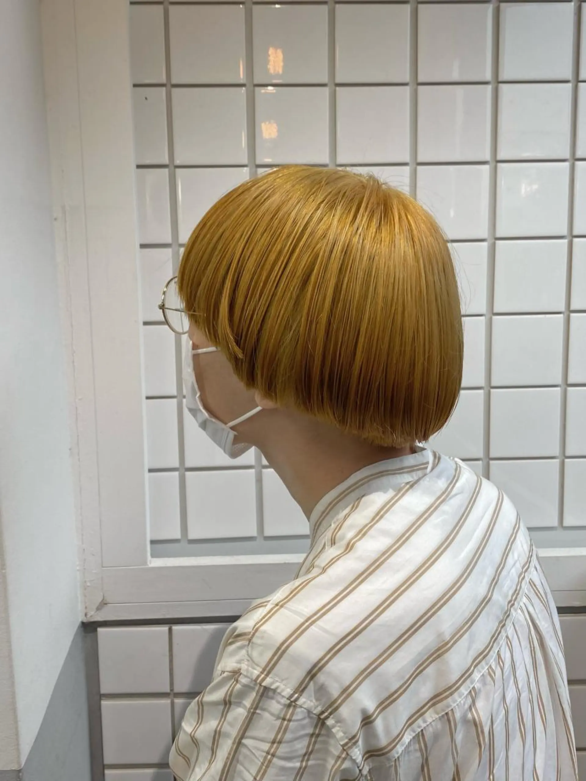 ショート カラー ブリーチ 抜きっぱなしブロンド カワタ リュウセイのヘアスタイル