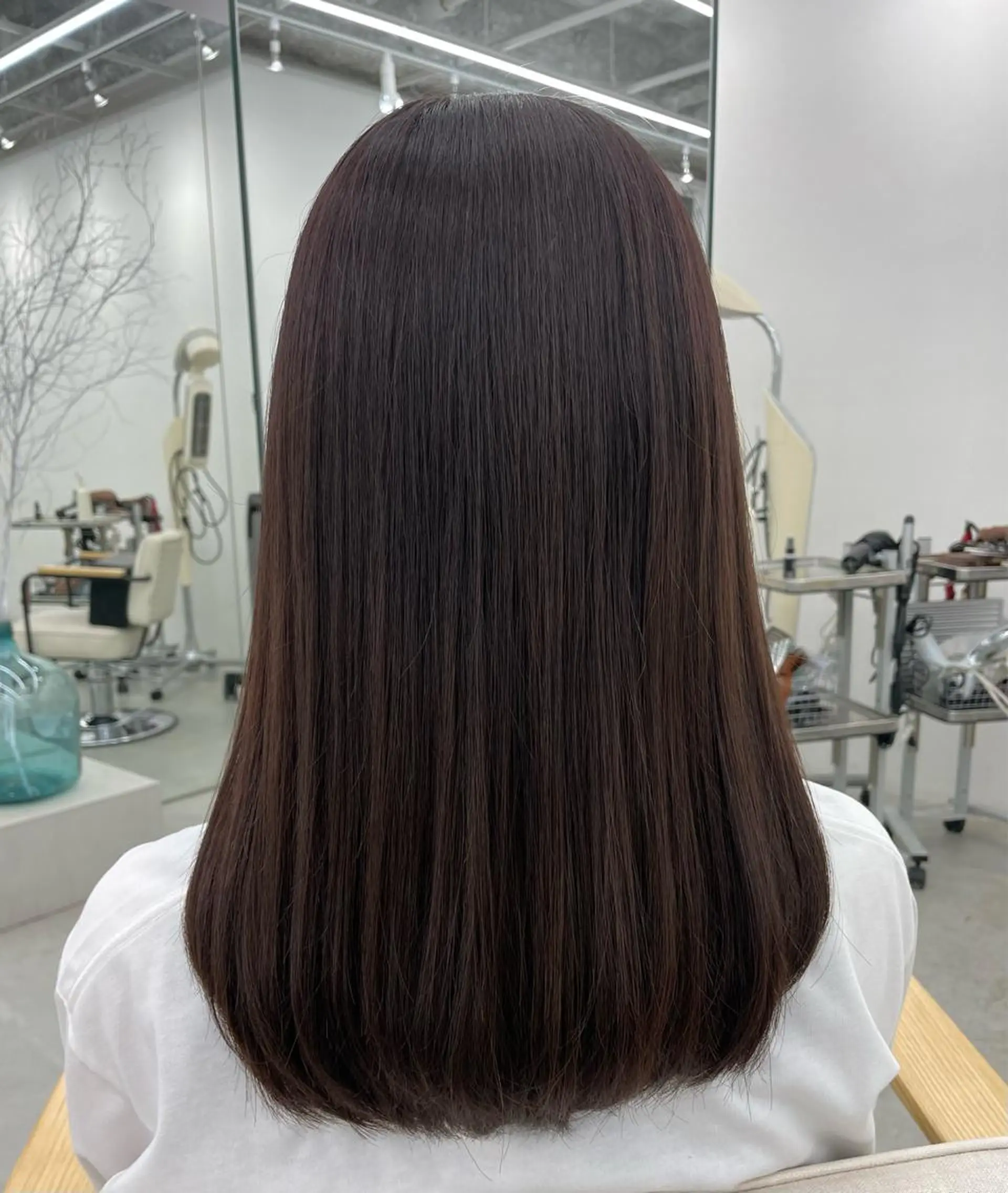 セミロング Lukia所属・山嵜 江里奈のヘアスタイル