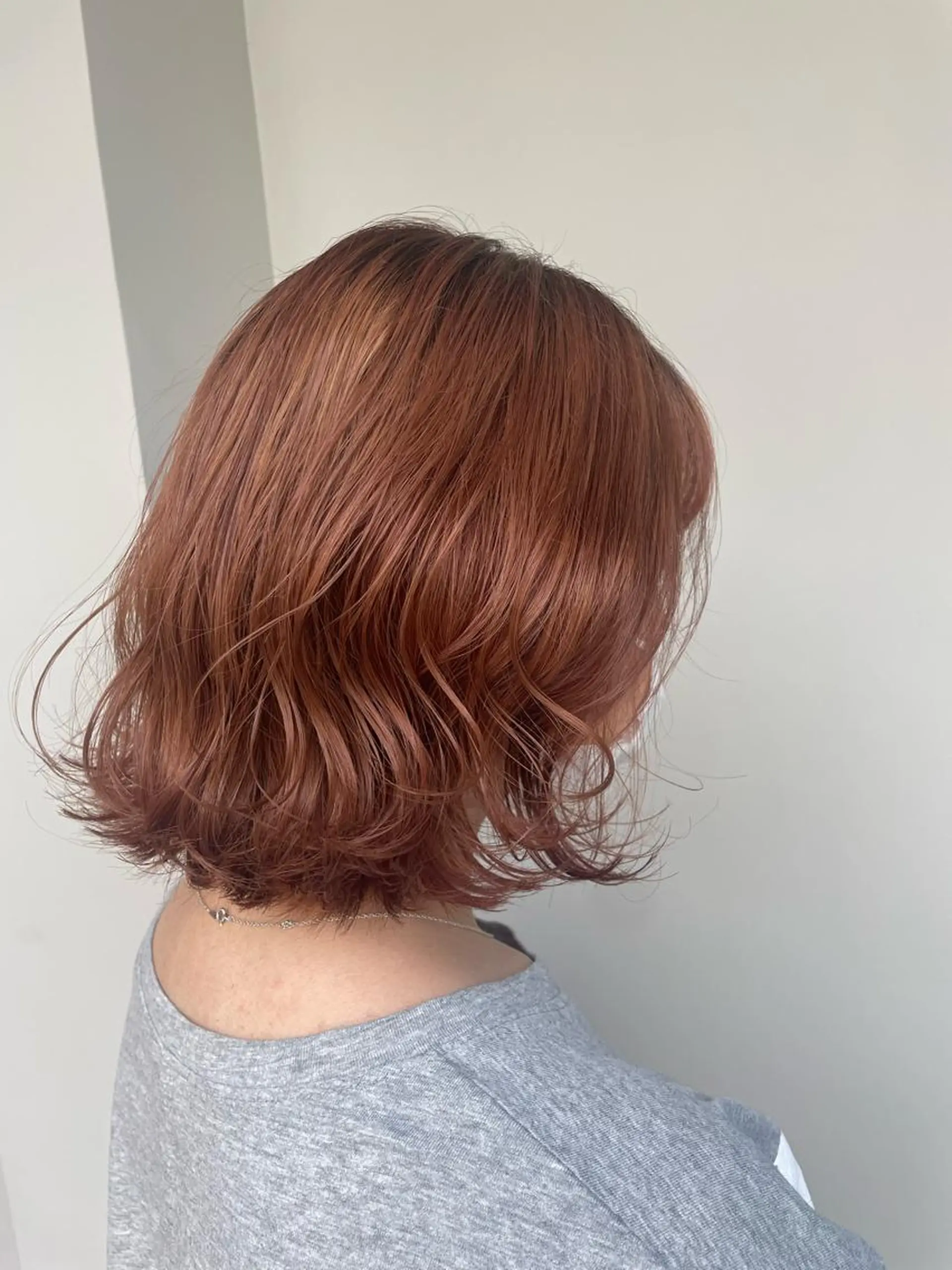 ミディアム 柳井 瑠菜のヘアスタイル