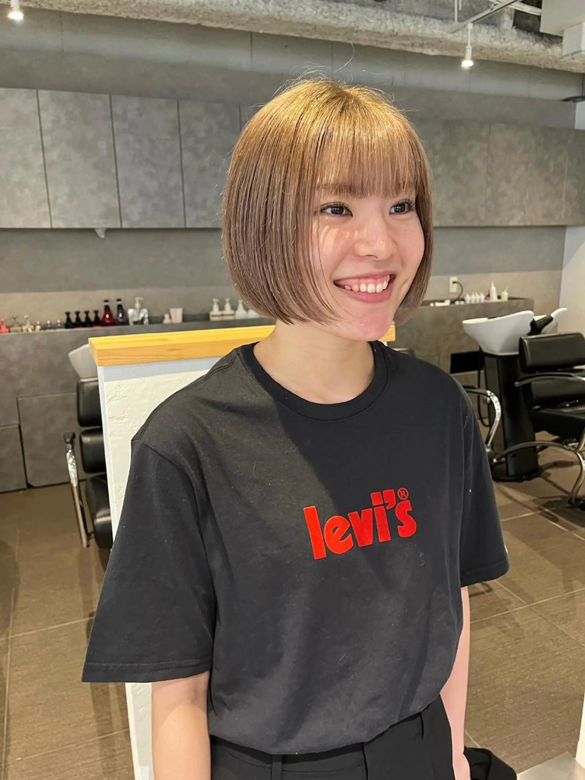 ショート カラー ベージュカラー ハイトーンカラー ミルクティーベージュ ボブ カット ヘアカラー ショート/パーマ/ カラー/FUKOのヘアスタイル