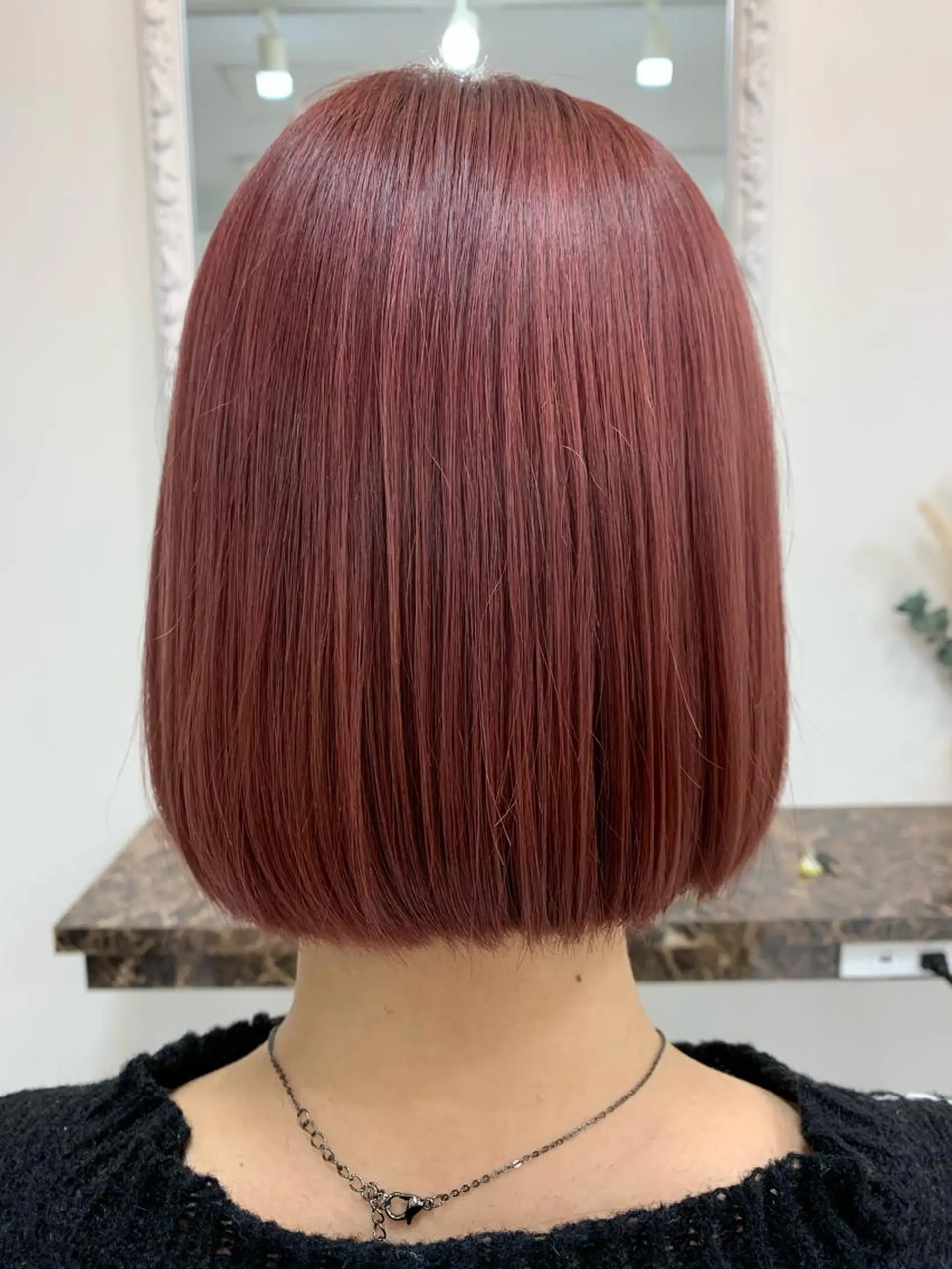 ショート in'dexhair U所属・ブリーチ🌈ハイトー ンカラー ✨アニカ✨のヘアスタイル