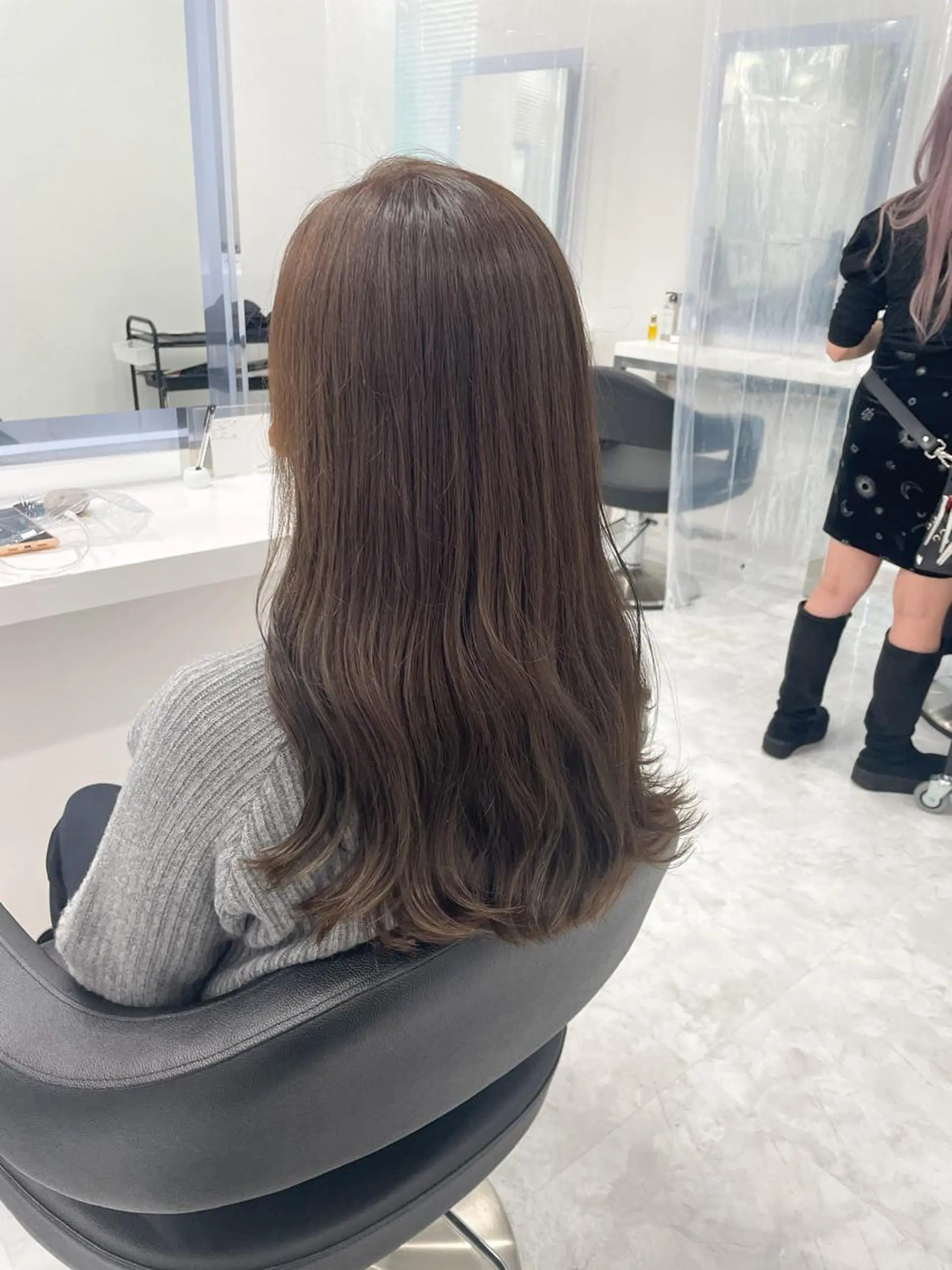 セミロング カラー ヘアアレンジ Ella所属・nana【艶髪】/ レイヤー/縮毛矯正のヘアスタイル