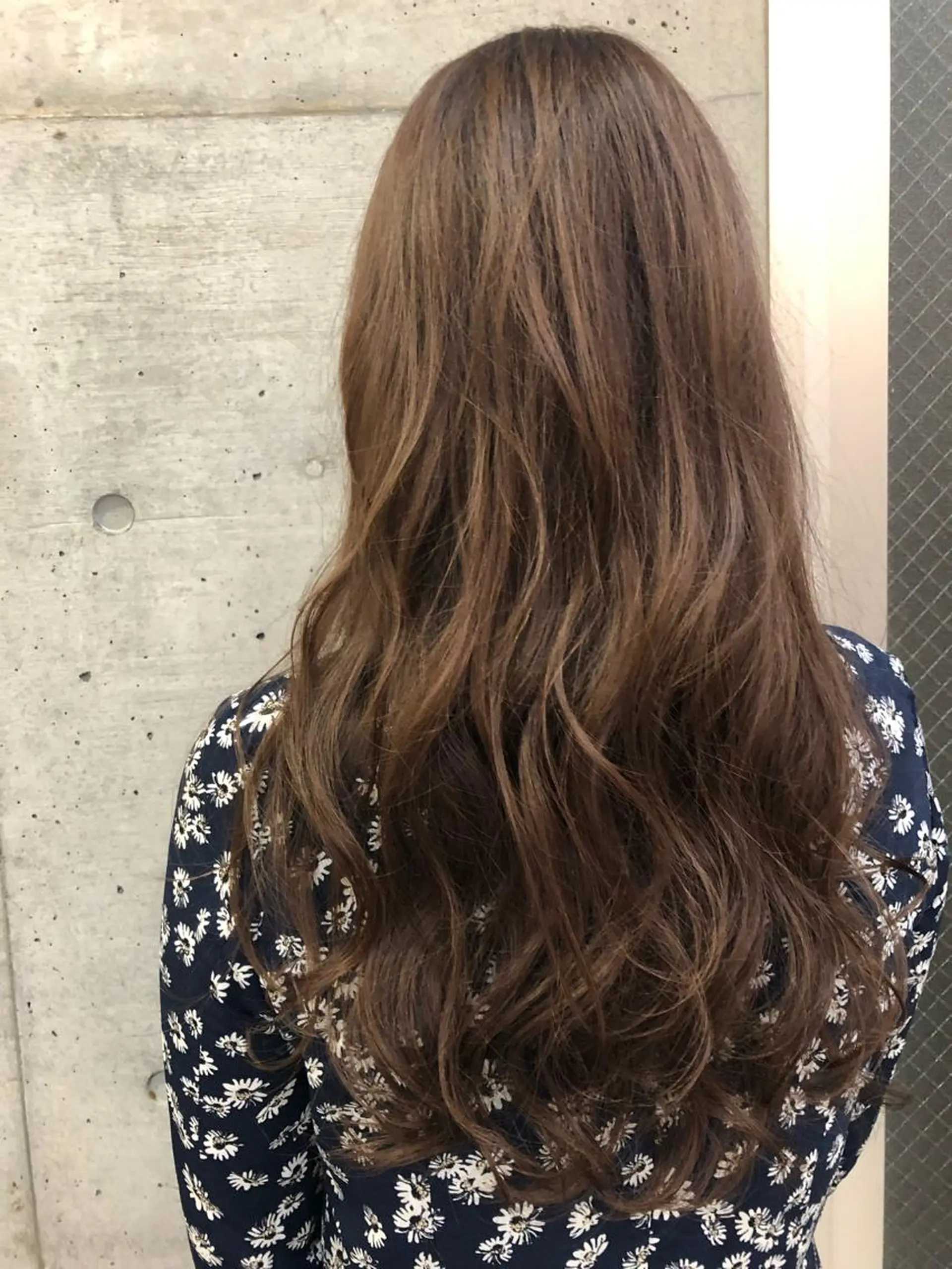 ロング カラー ベージュカラー ピンクカラー ピンクベージュ ヘアカラー 大栗 佑也  髪質改善のヘアスタイル