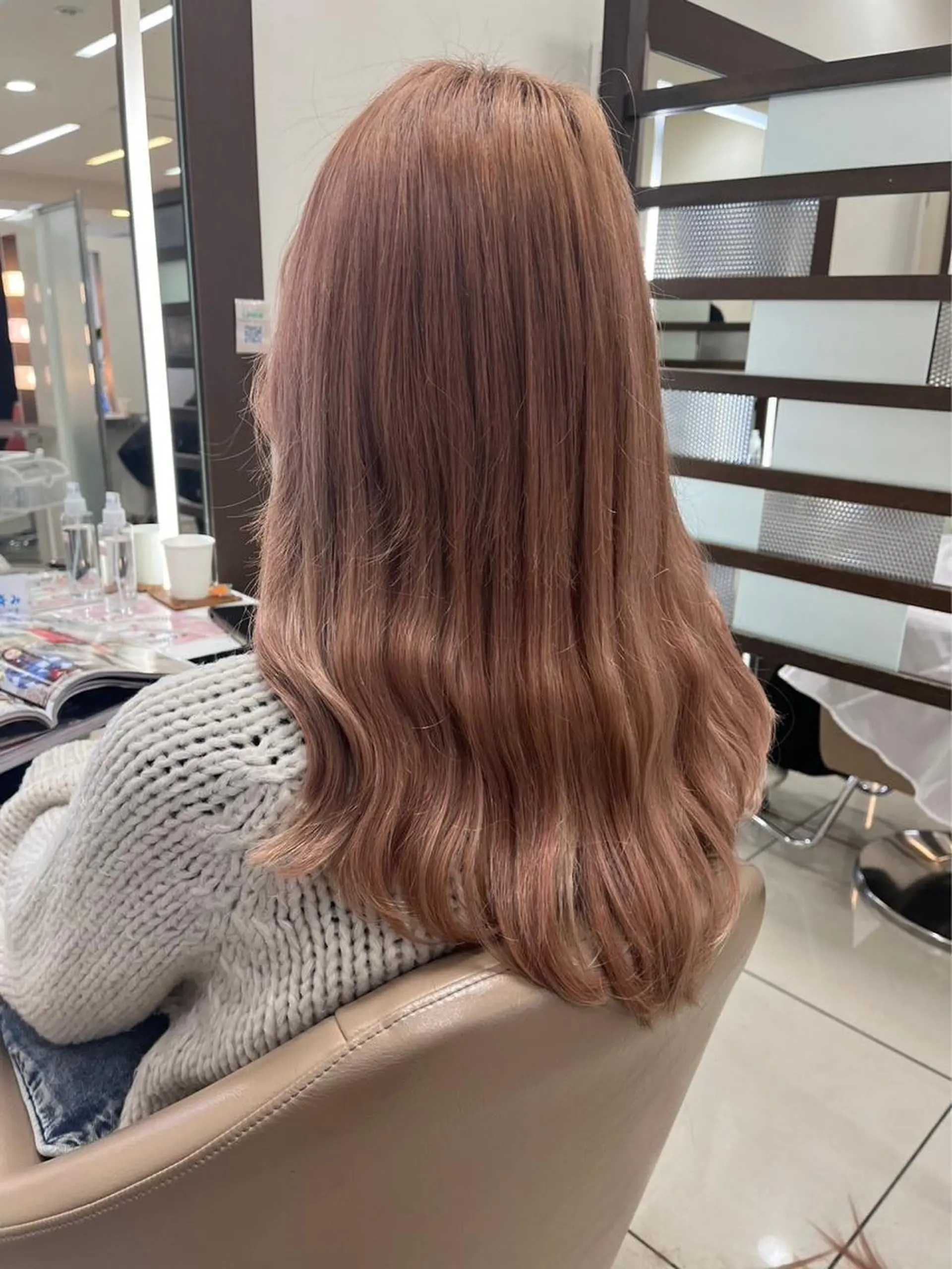 ミディアム 羽エクステ/シール エクステ/横浜駅5分のヘアスタイル