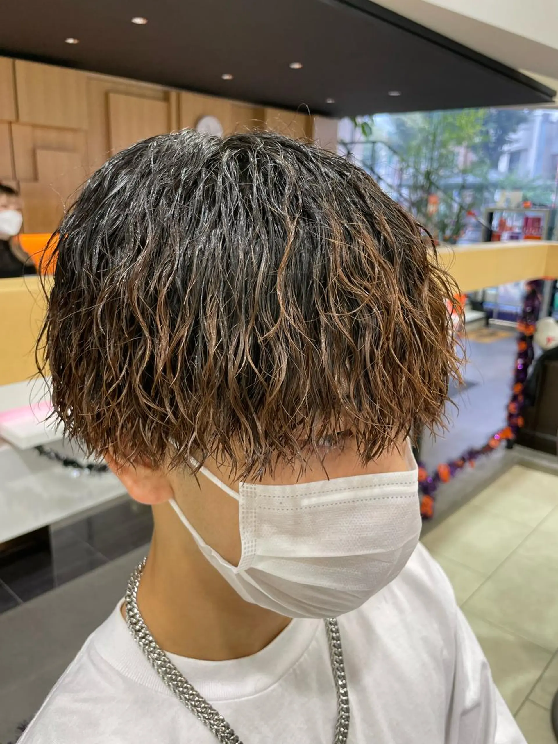 パーマ メンズ ウルフ/センタ- パート【ナナミ】のヘアスタイル