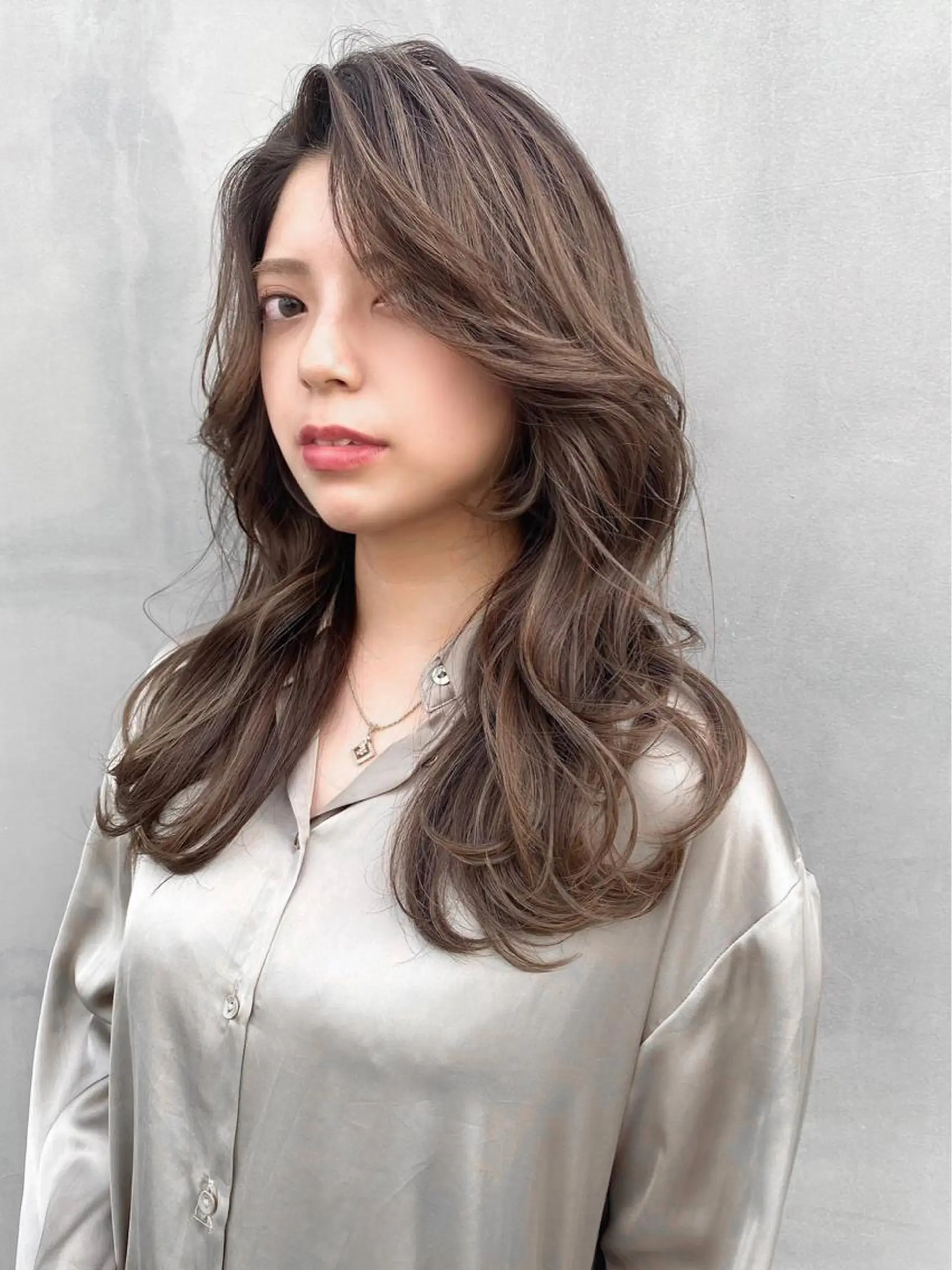 ロング カラー かきあげバング レイヤーカット レイヤー/顔周り /透明感🩶高橋大のヘアスタイル