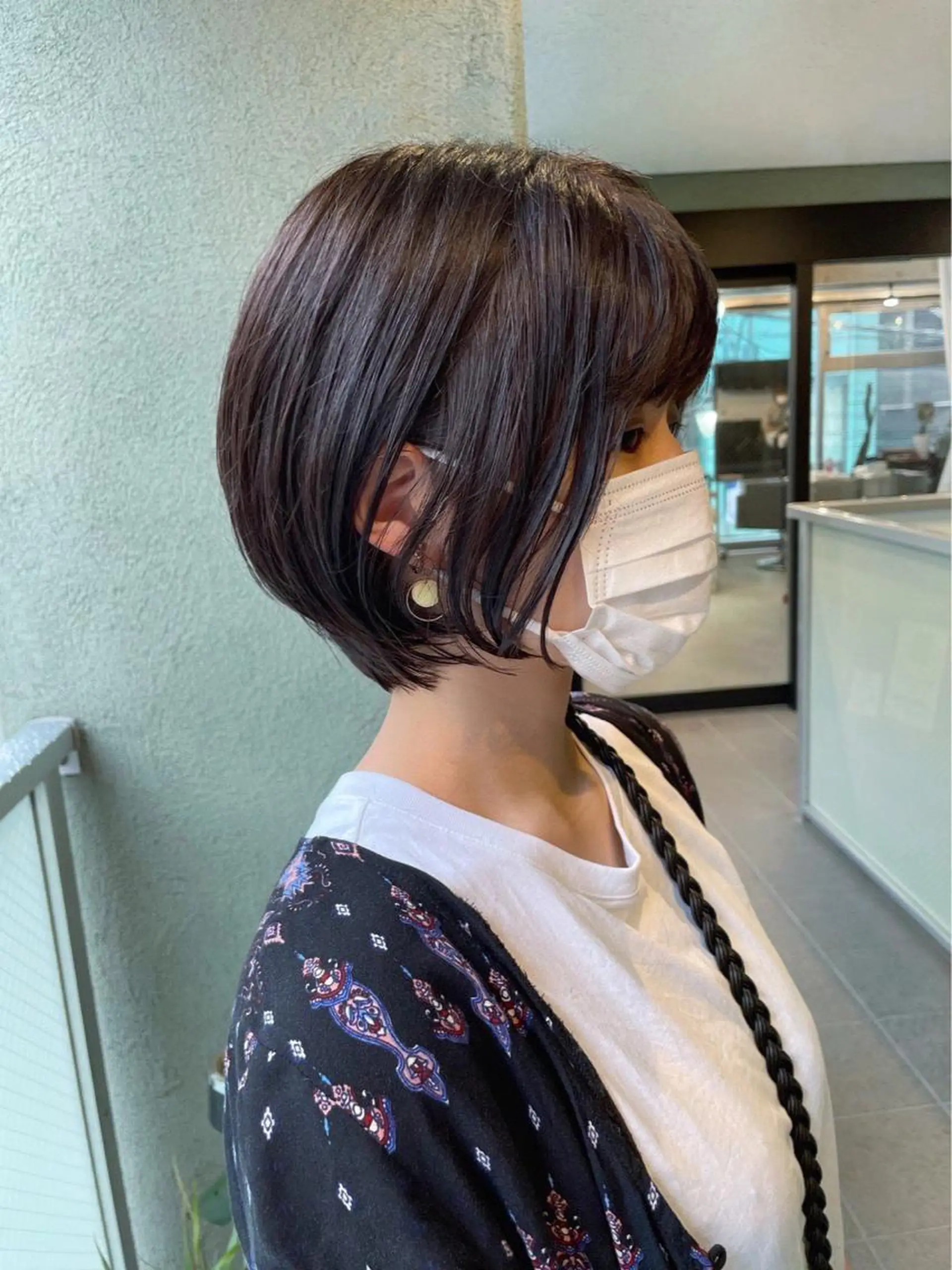 ショート カラー ショートボブ アッシュ シルバー シルバーアッシュ ボブ カット ヘアカラー トリートメント HIROKI ” stylistのヘアスタイル