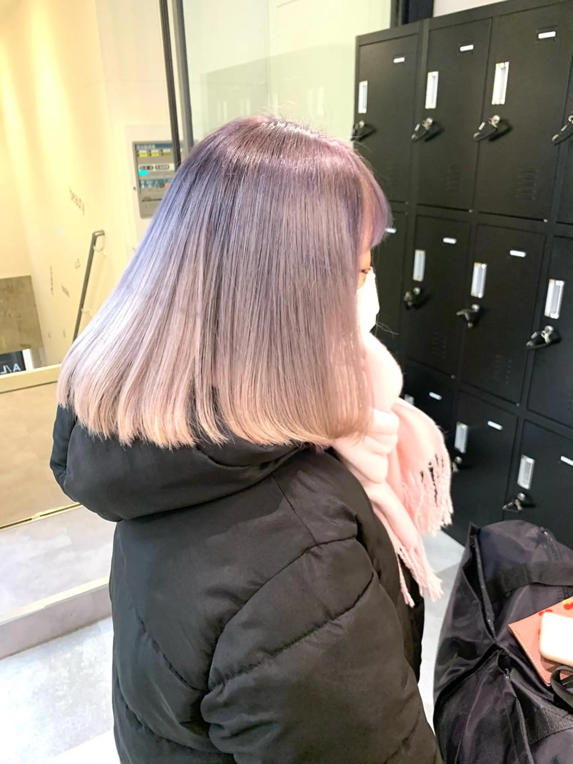 ミディアム カラー ヘアアレンジ ピンクカラー シルバー Bei Licoldo.所属・マツオカ マコのヘアスタイル