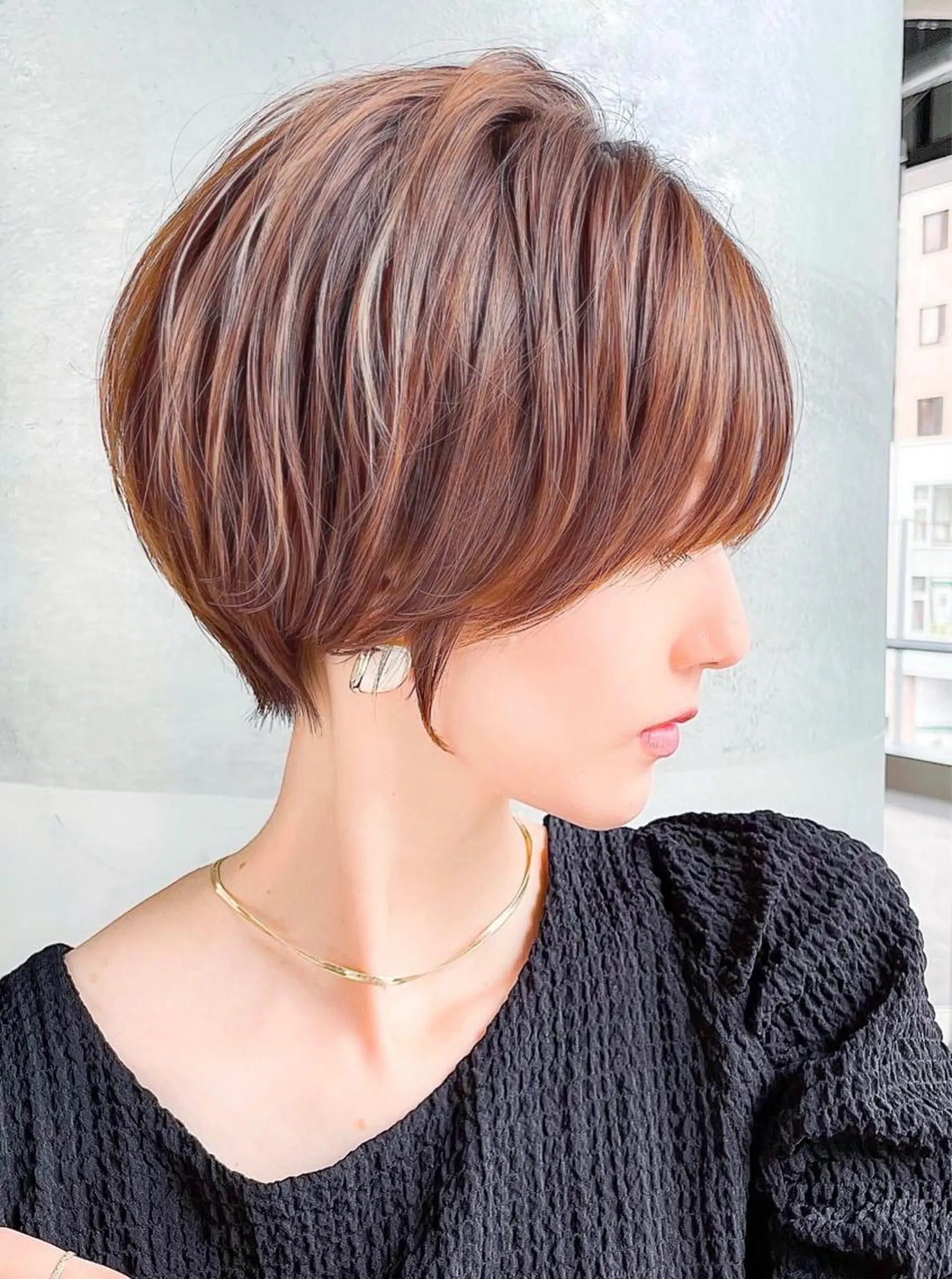 ショート ショートヘア くすみカラー、大場猛のヘアスタイル