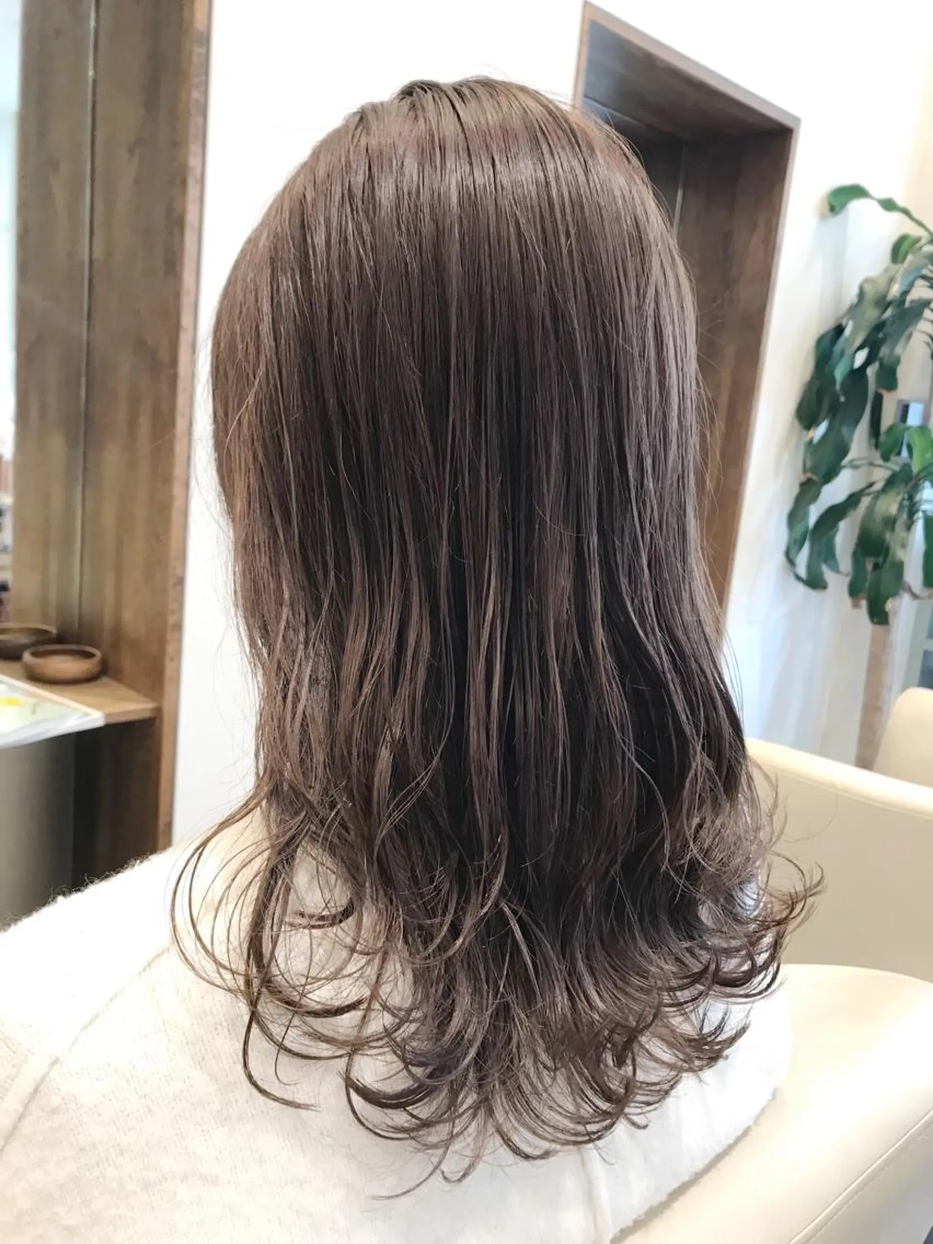 セミロング カラー カット ヘアカラー トリートメント 入江 允のヘアスタイル