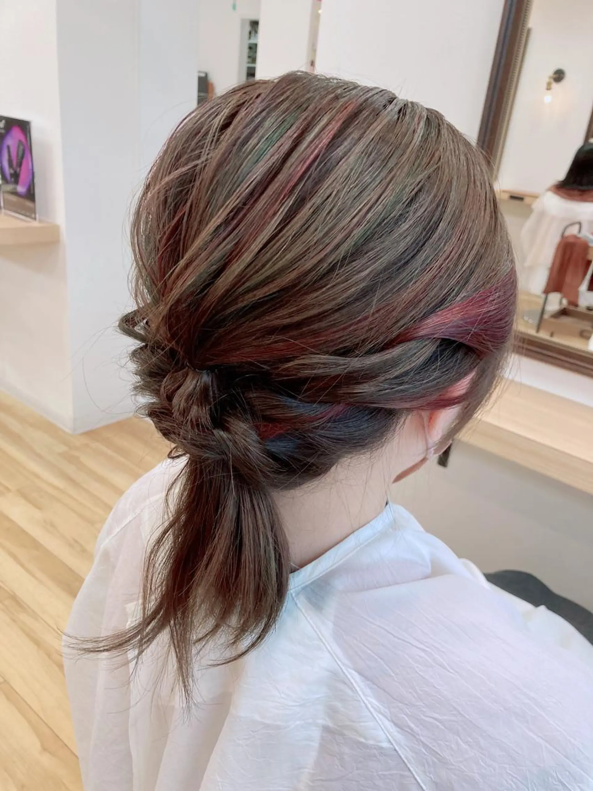 ミディアム カラー メッシュ ピンクカラー 髪質改善 カット パーマ トリートメント 大野 まゆのヘアスタイル